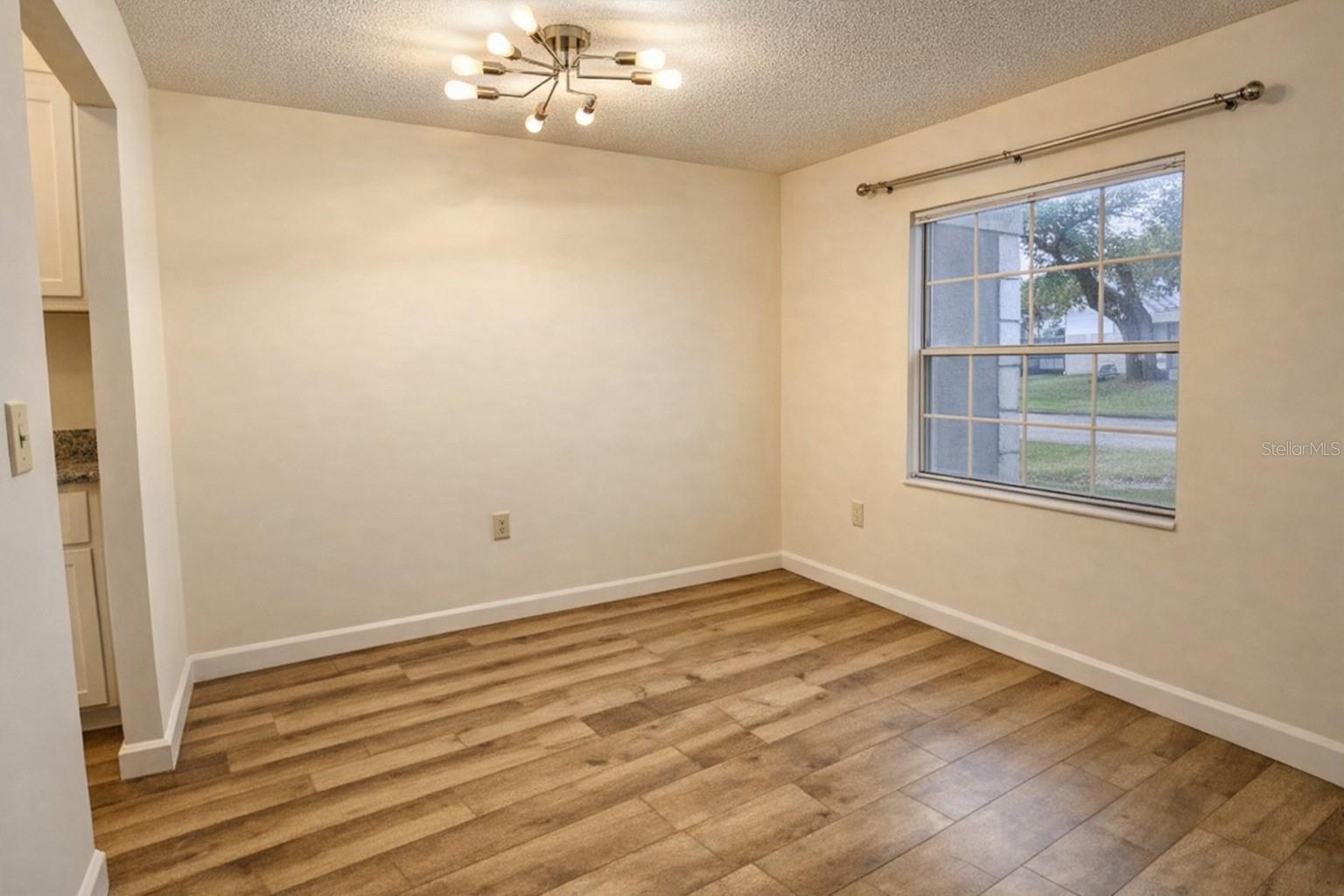 Image 5 of 14 For 1712 Belleair Forest Drive A