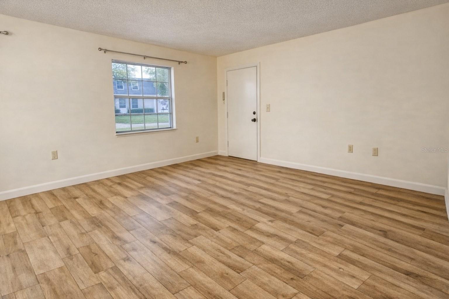 Image 6 of 14 For 1712 Belleair Forest Drive A