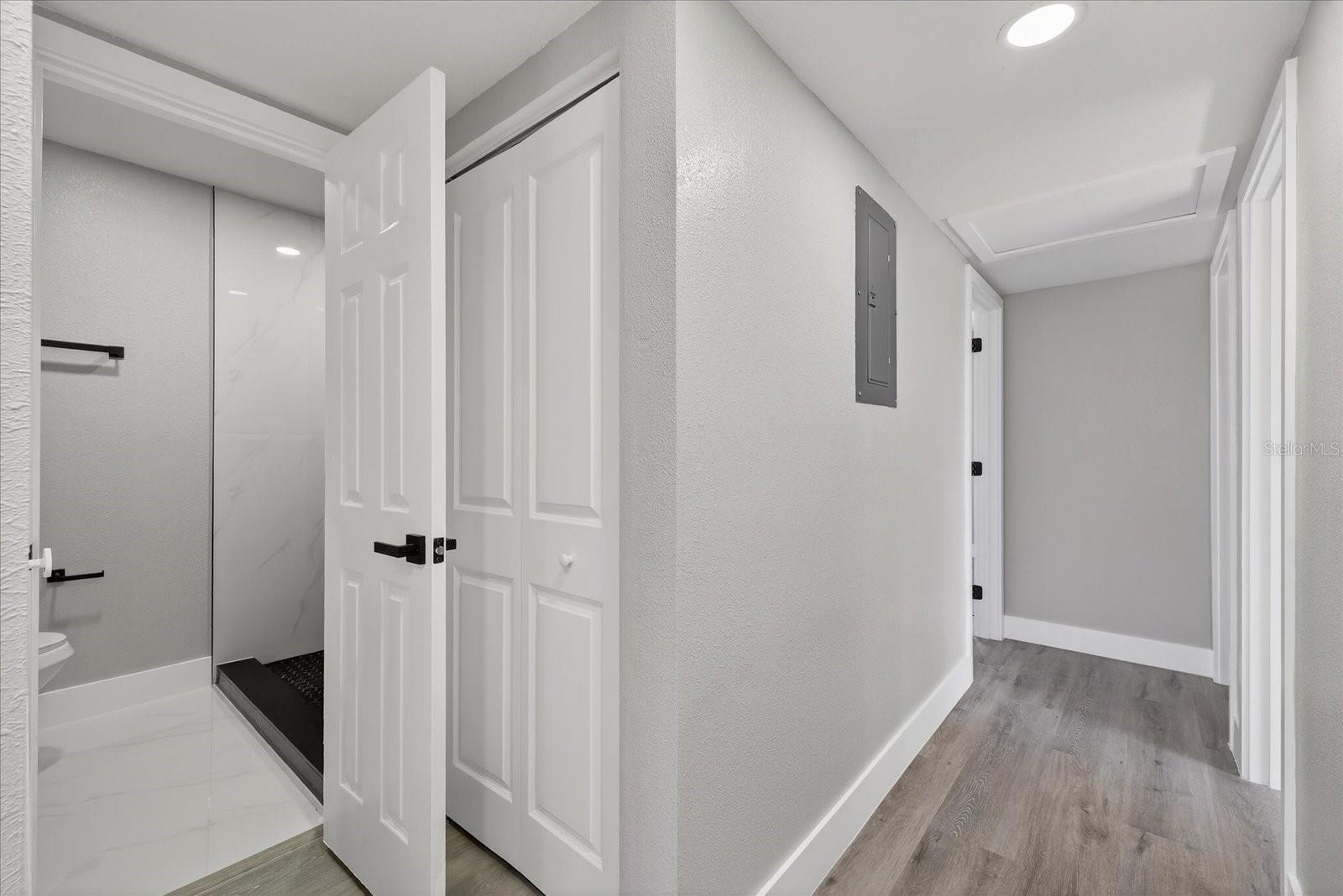 Image 17 of 36 For 4503 Clifton Street