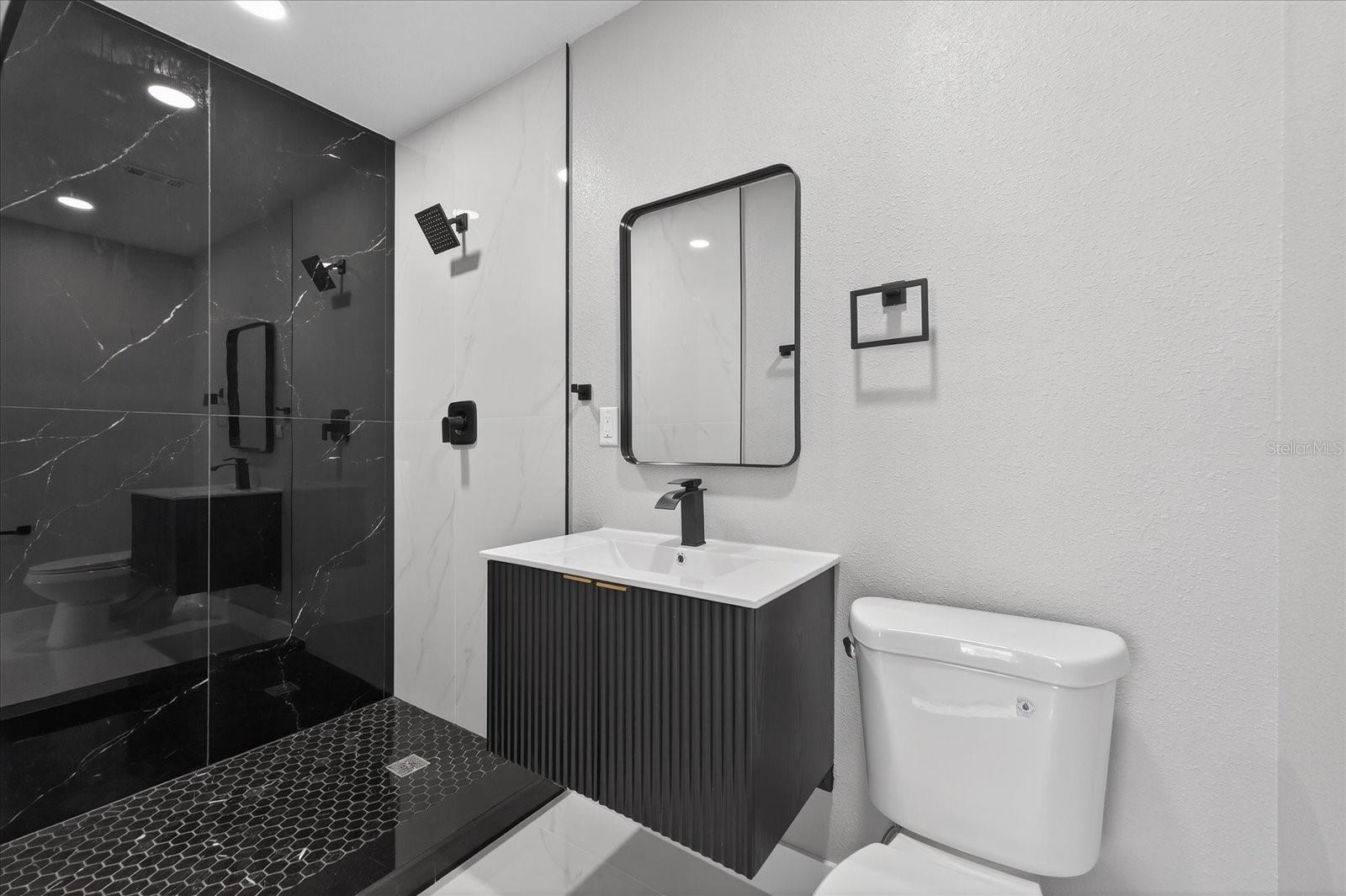 Image 22 of 36 For 4503 Clifton Street