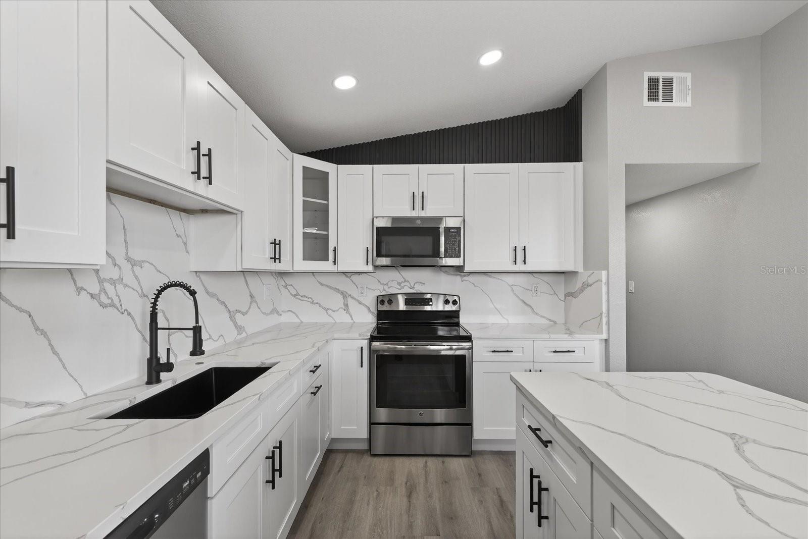 Image 5 of 36 For 4503 Clifton Street