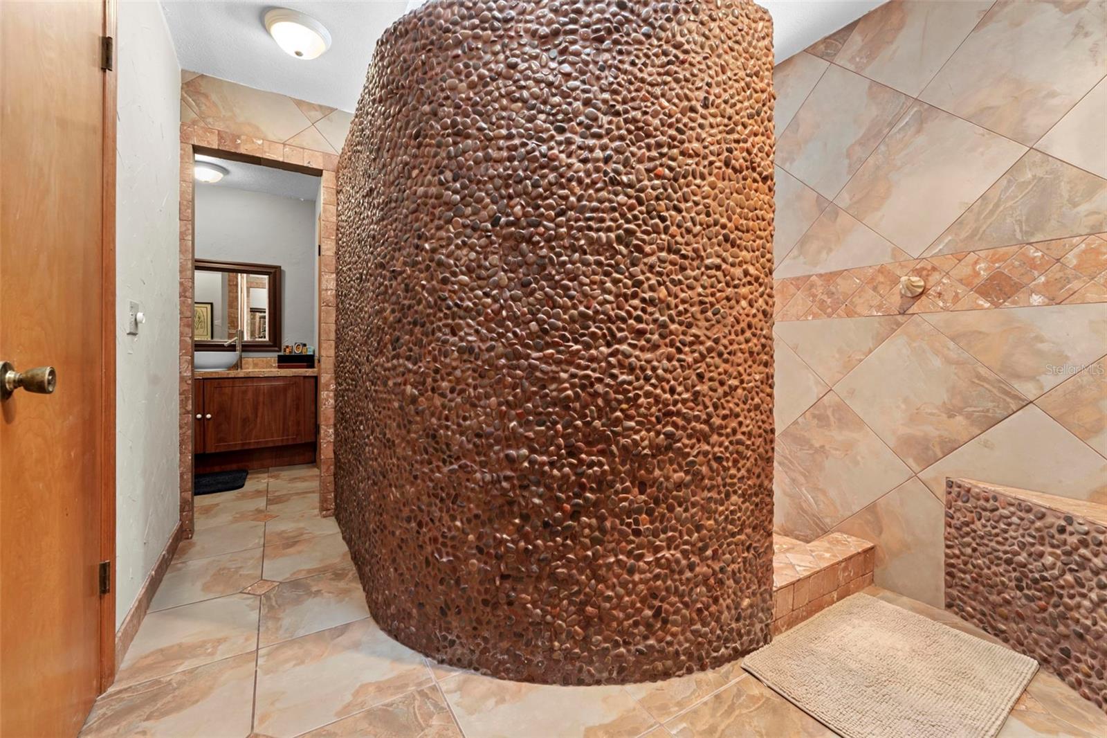 Image 37 of 87 For 14152 Pepperwood Court