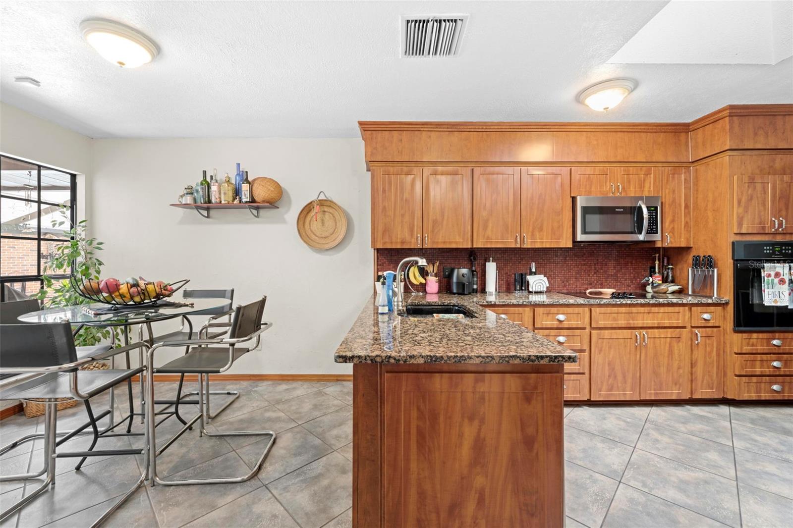 Image 44 of 87 For 14152 Pepperwood Court