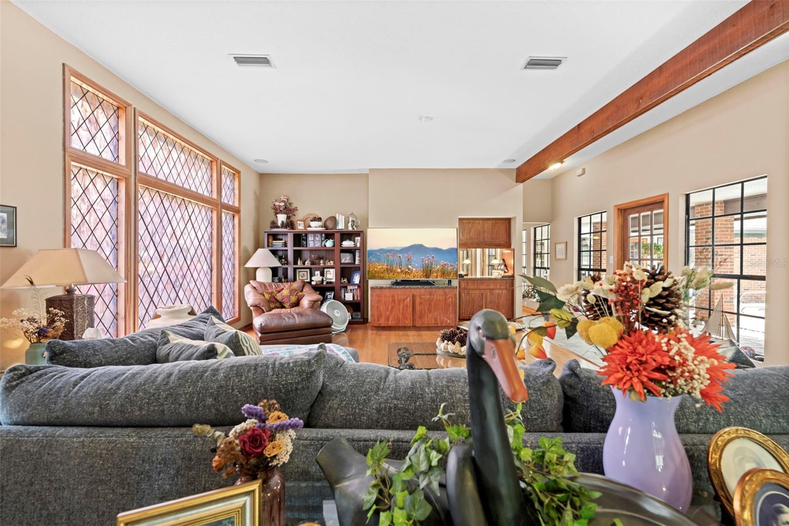 Image 9 of 87 For 14152 Pepperwood Court