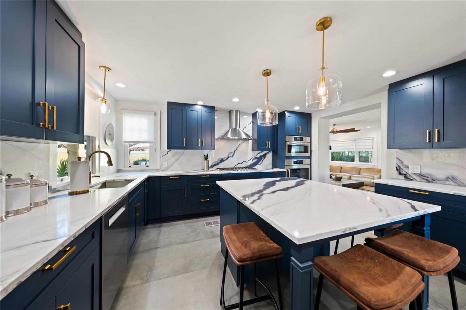 Image 21 of 76 For 2050 Coffee Pot Boulevard Ne