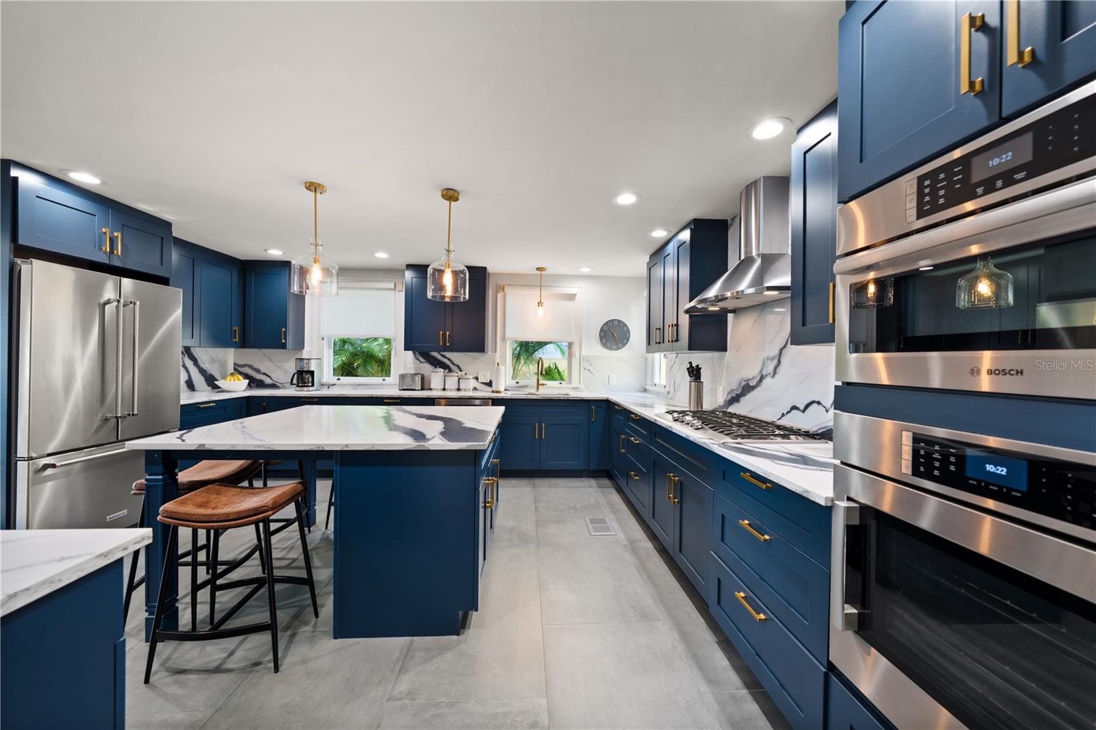 Image 22 of 76 For 2050 Coffee Pot Boulevard Ne