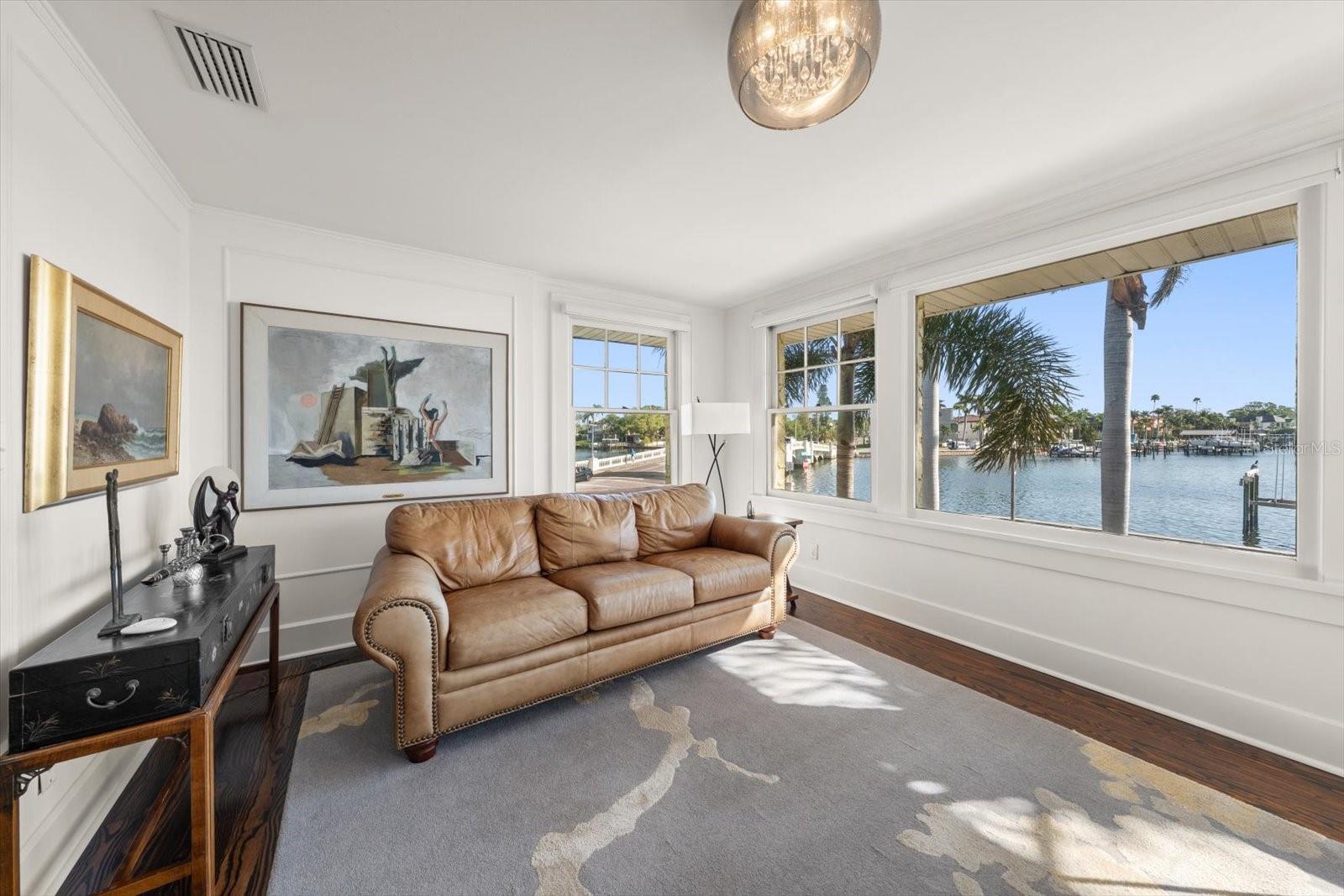 Image 42 of 76 For 2050 Coffee Pot Boulevard Ne