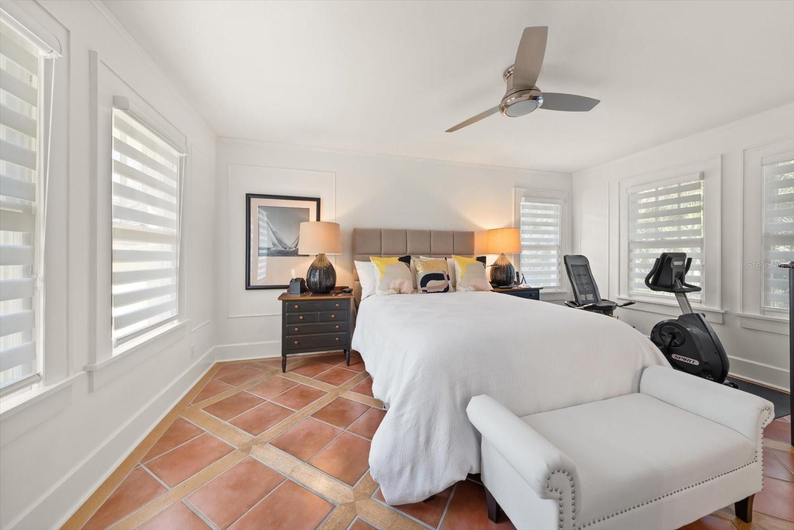 Image 43 of 76 For 2050 Coffee Pot Boulevard Ne