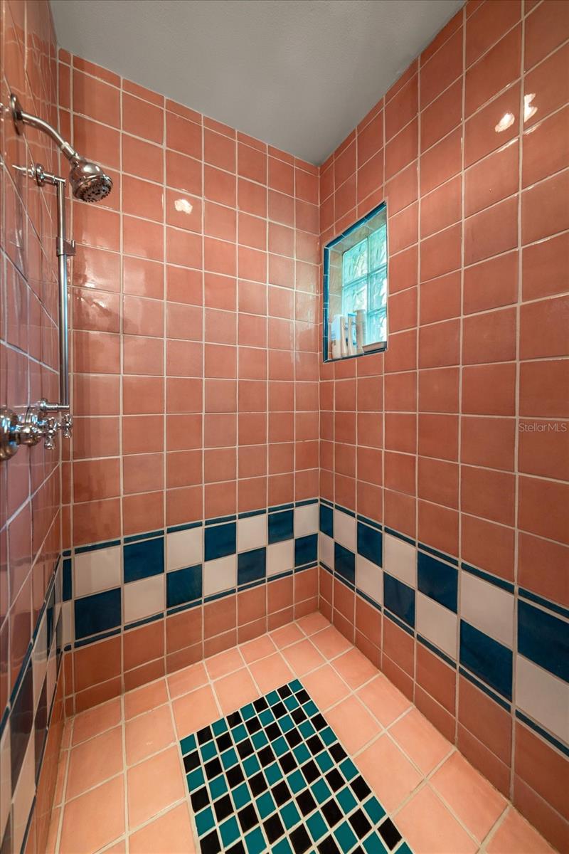 Image 45 of 76 For 2050 Coffee Pot Boulevard Ne