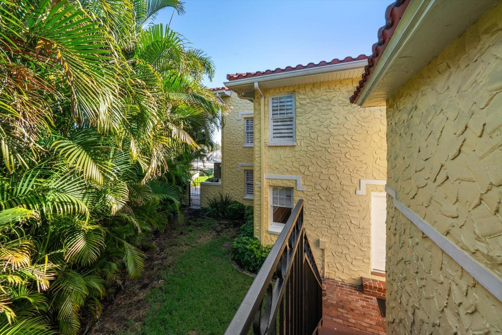 Image 50 of 76 For 2050 Coffee Pot Boulevard Ne