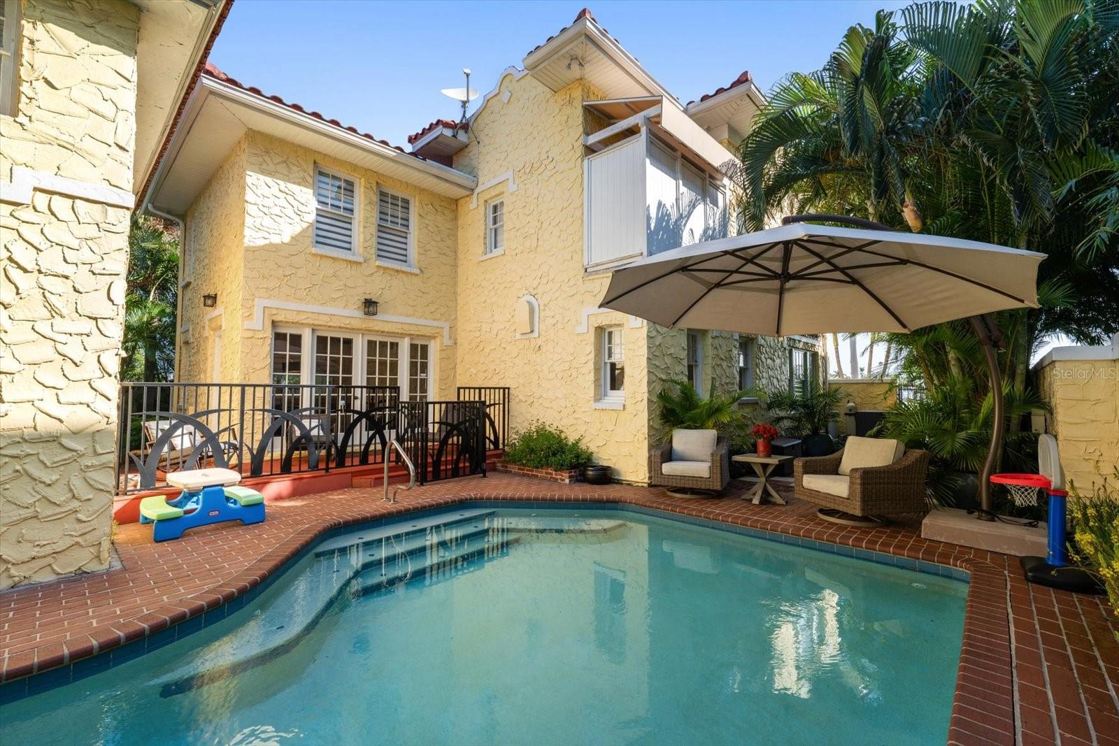 Image 59 of 76 For 2050 Coffee Pot Boulevard Ne