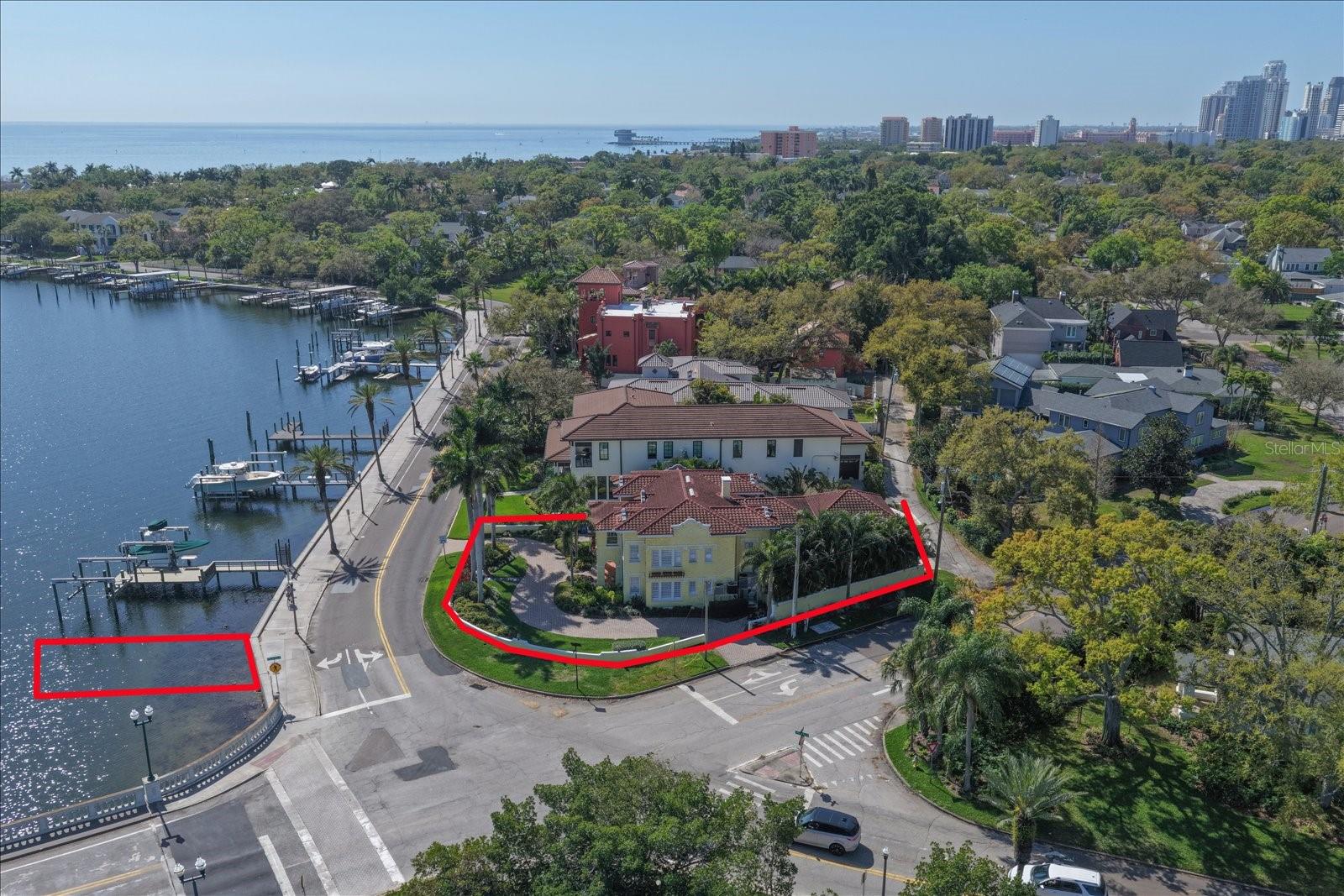 Image 63 of 76 For 2050 Coffee Pot Boulevard Ne