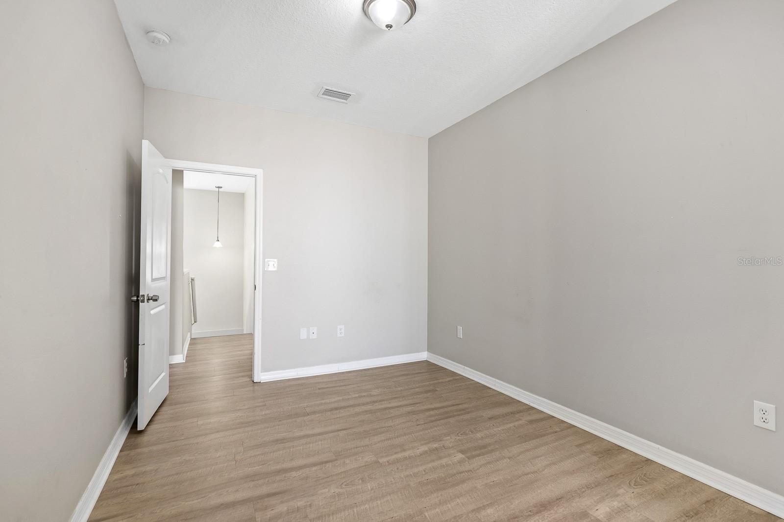 Image 23 of 26 For 3116 Hartnett Avenue