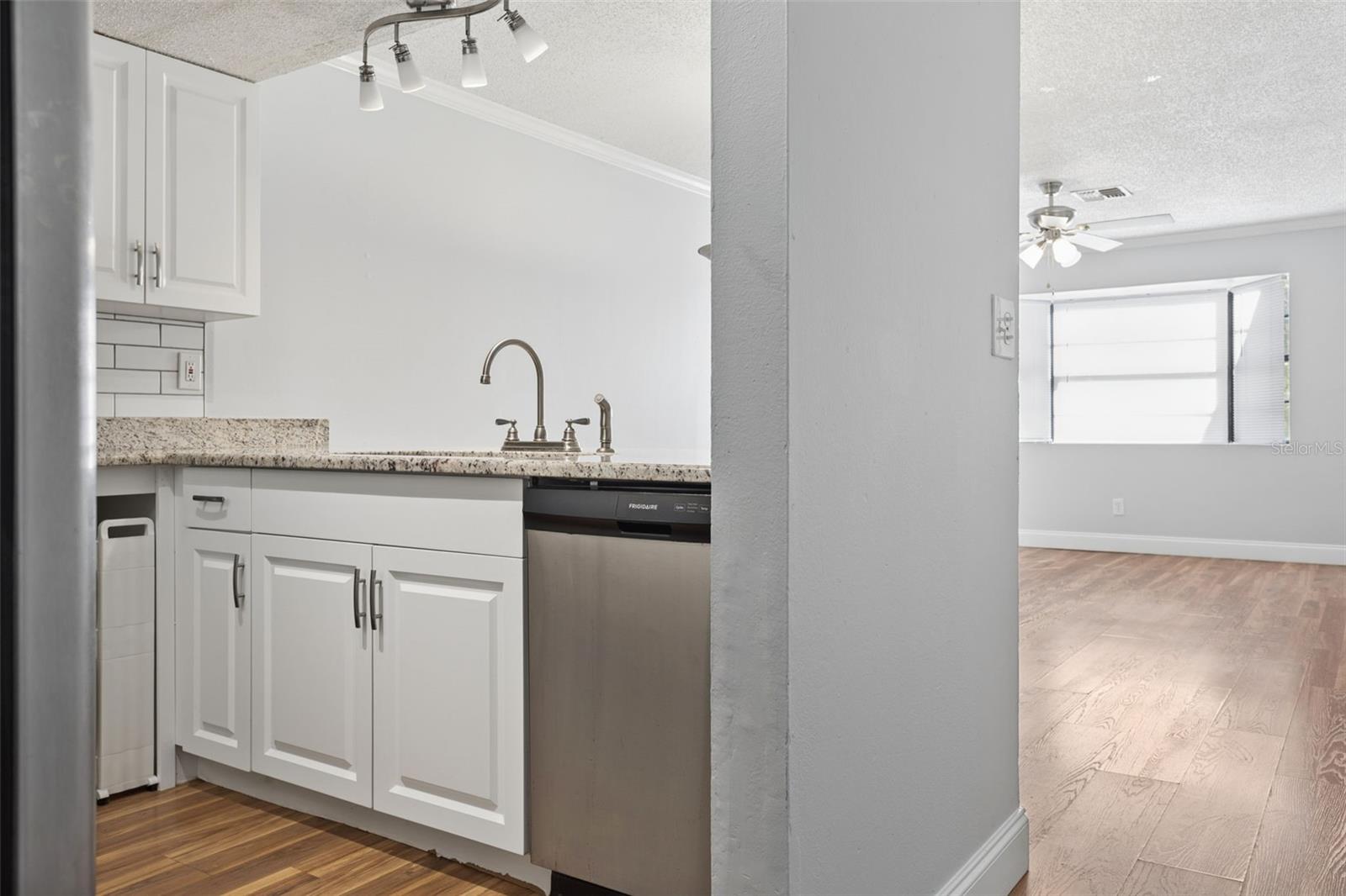 Image 13 of 50 For 10307 Councils Way