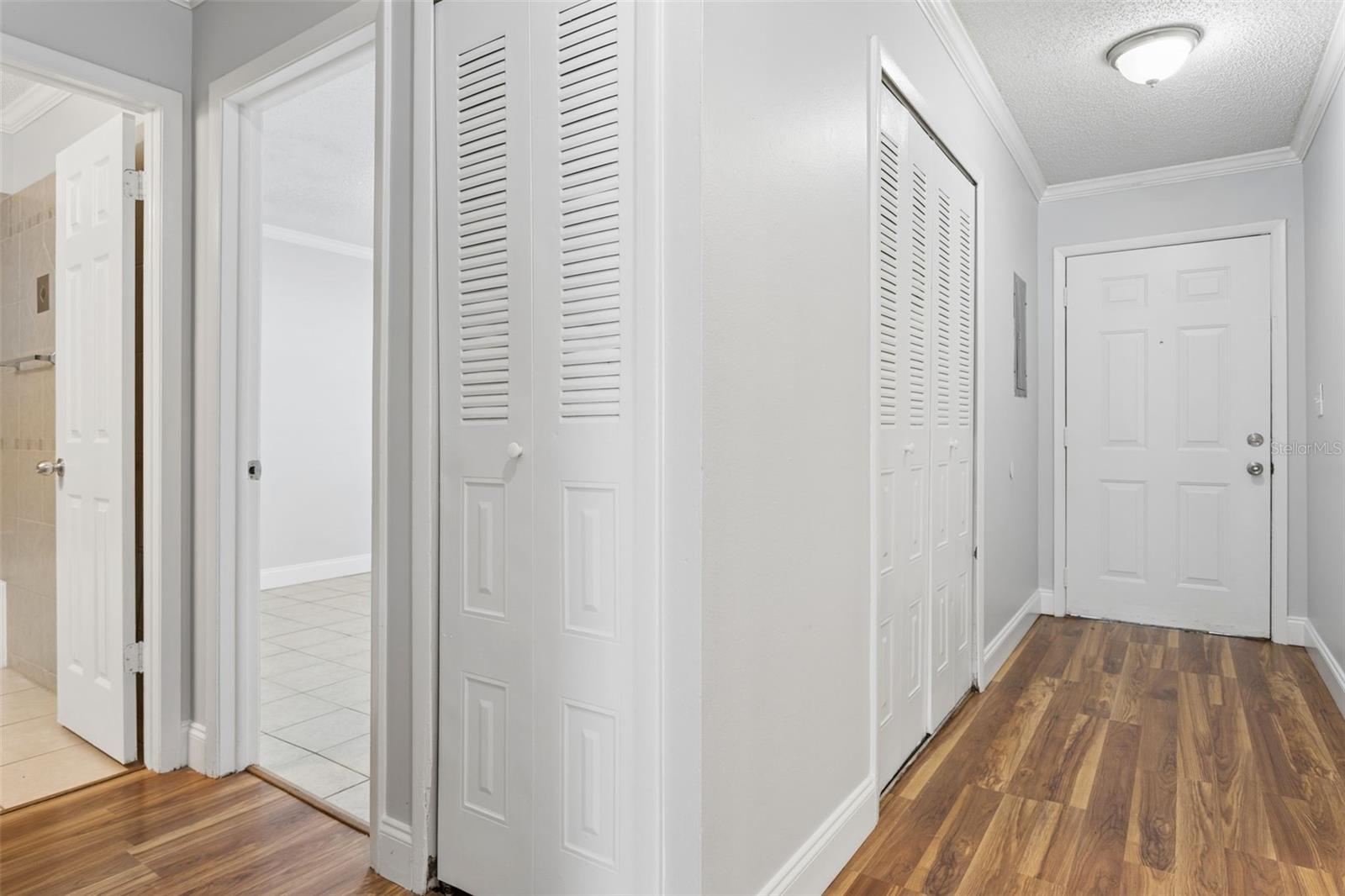 Image 5 of 50 For 10307 Councils Way