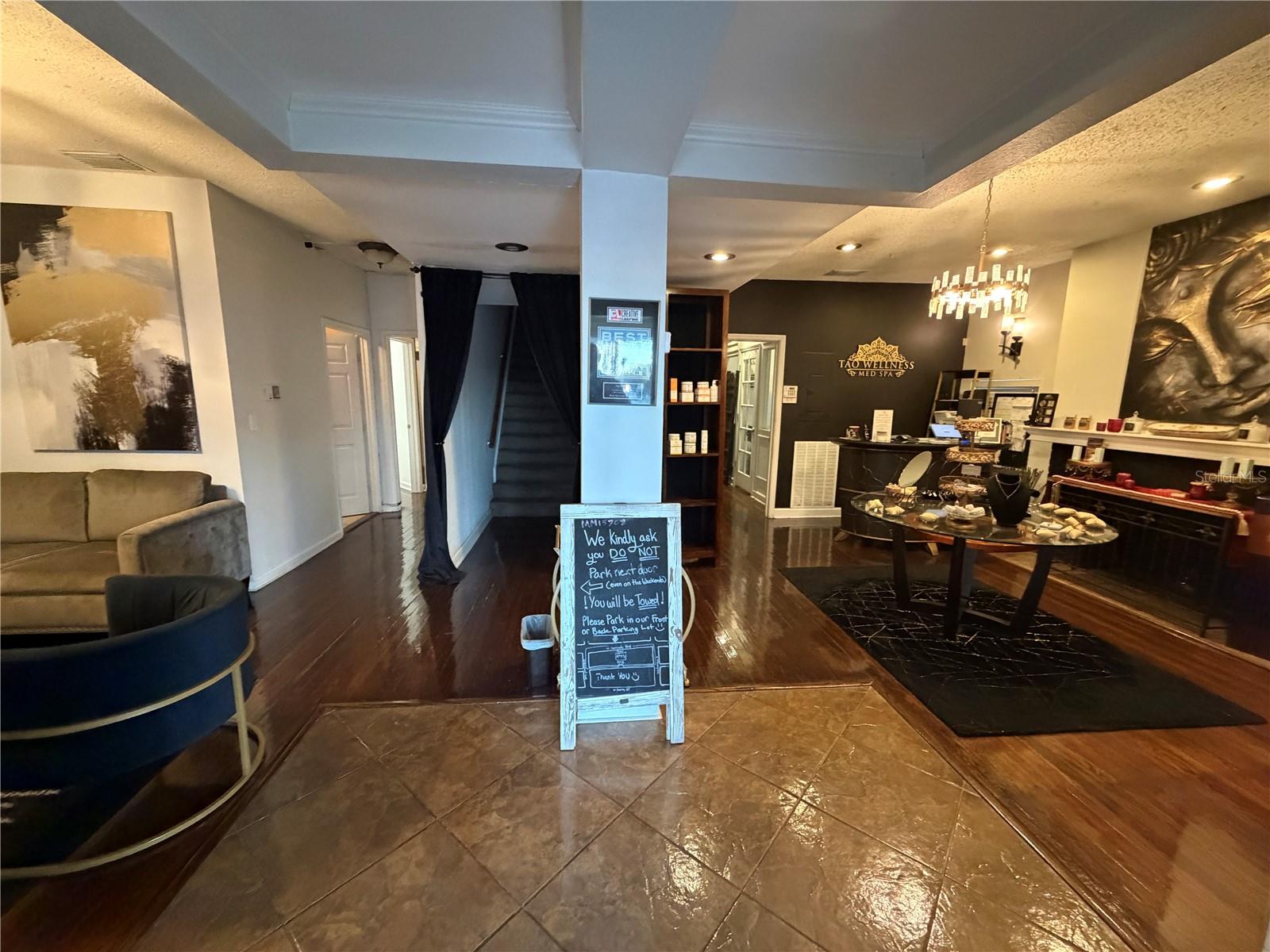 Image 12 of 22 For 2001 Kennedy Boulevard