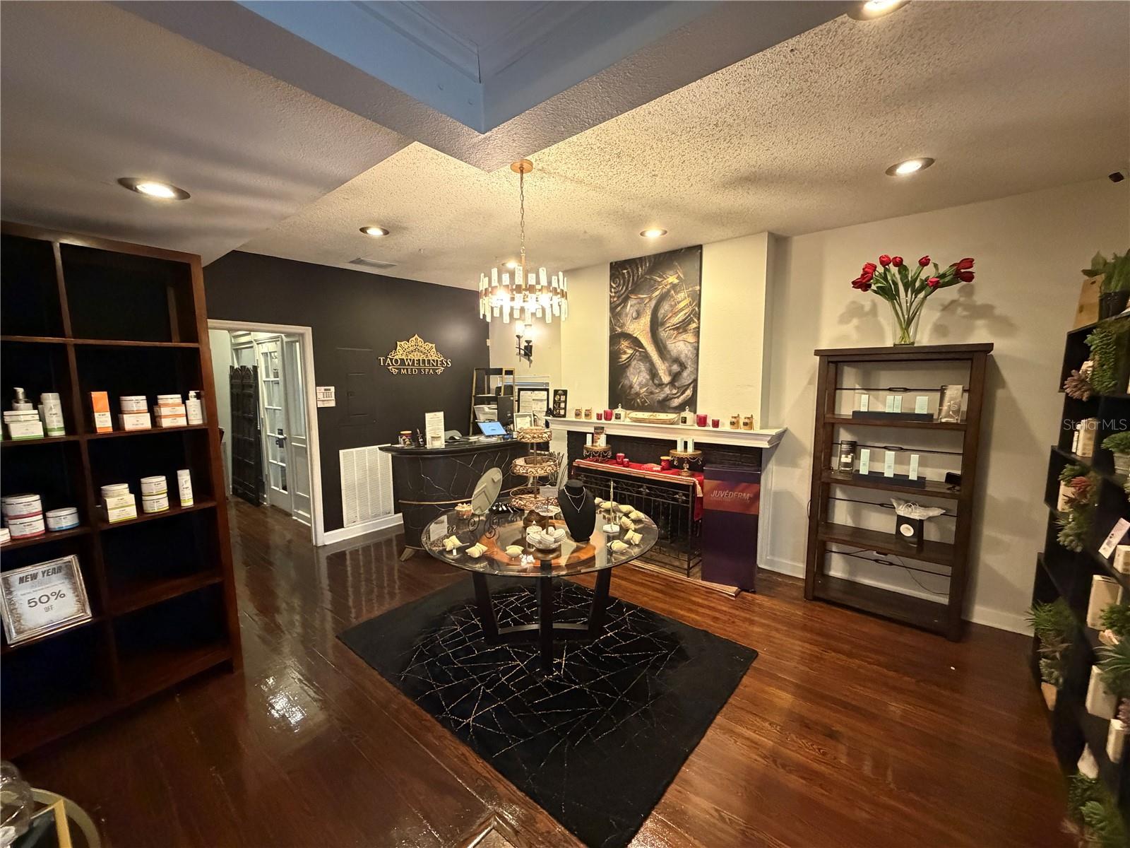 Image 14 of 22 For 2001 Kennedy Boulevard