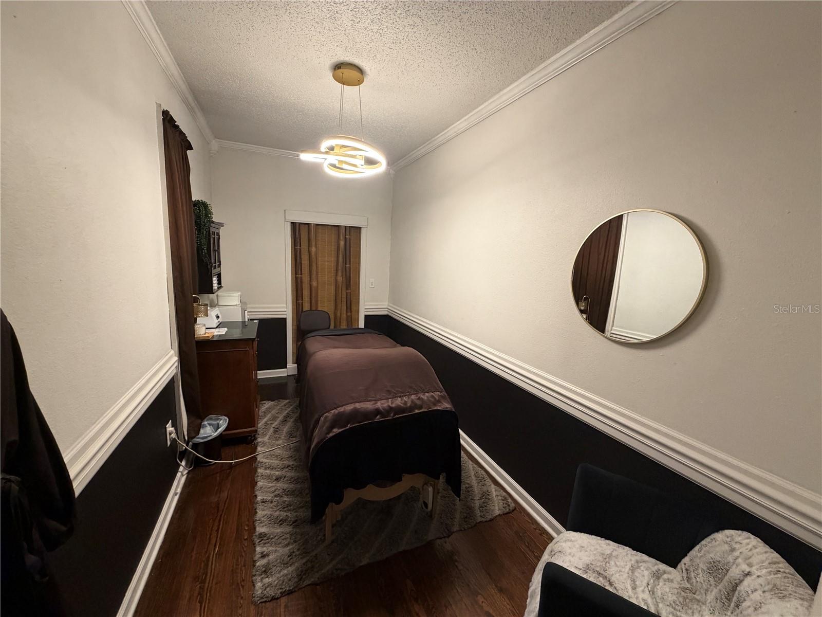 Image 18 of 22 For 2001 Kennedy Boulevard