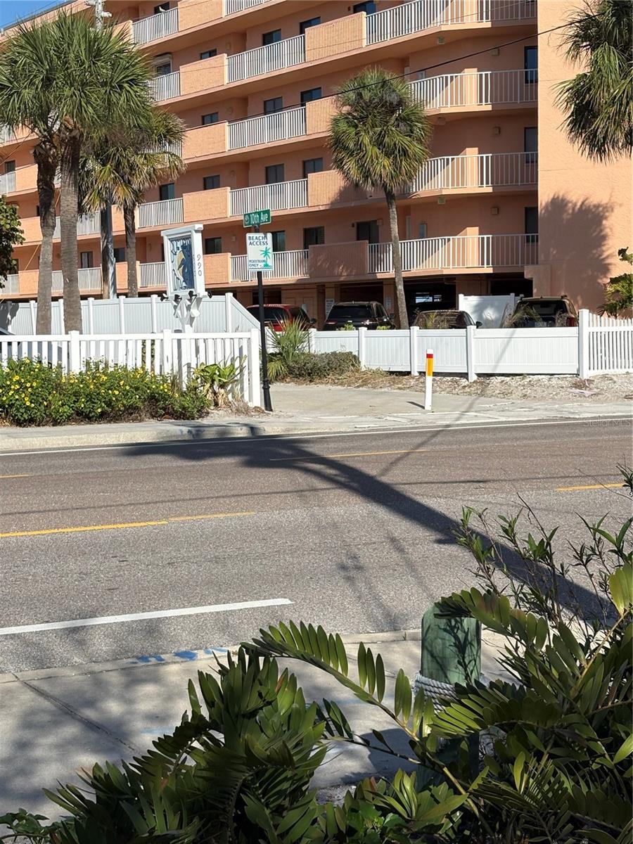 Image 30 of 39 For 929 Gulf Boulevard 55