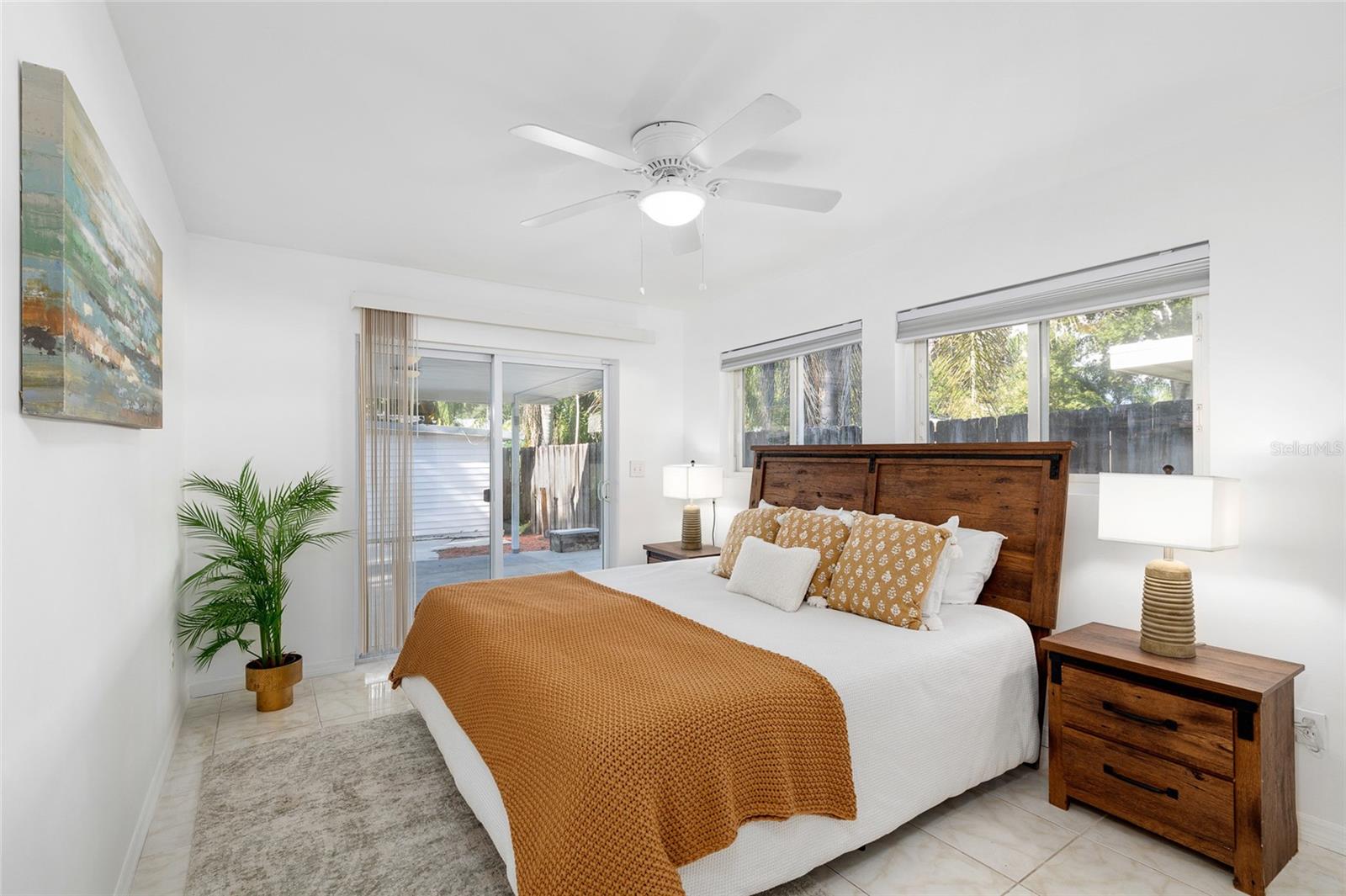 Image 13 of 48 For 1048 Charles Street