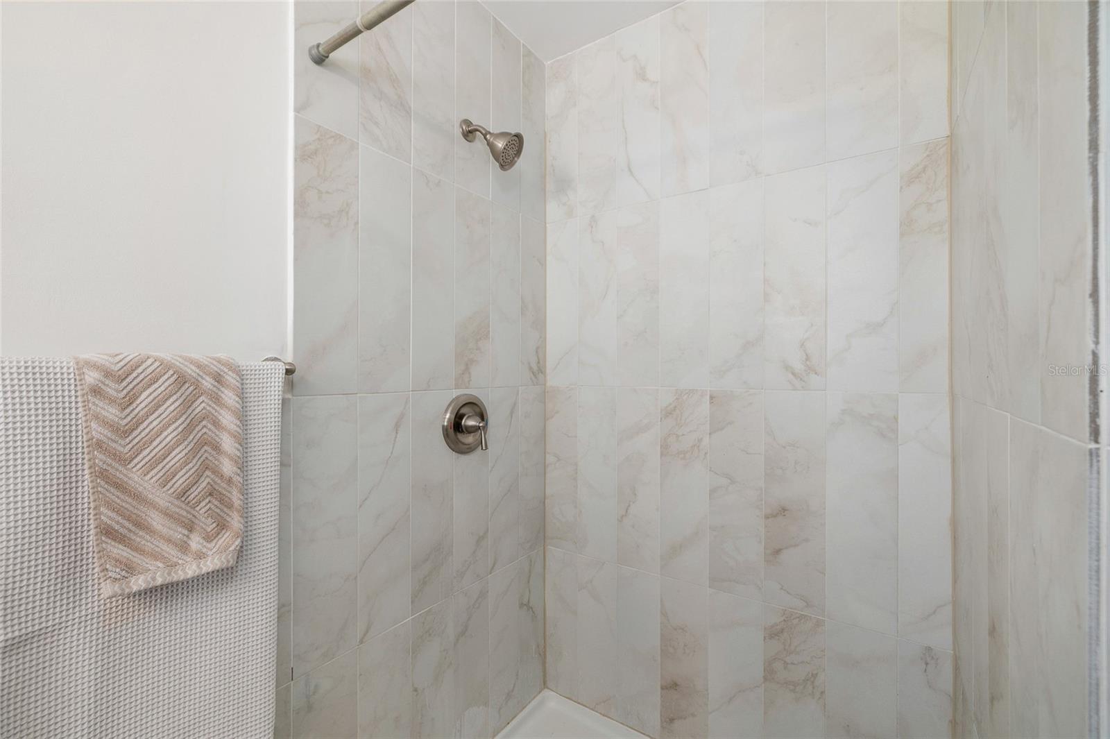 Image 17 of 48 For 1048 Charles Street