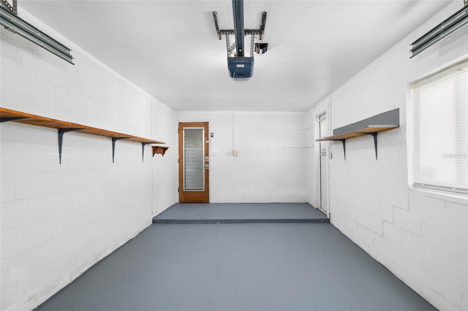 Image 26 of 48 For 1048 Charles Street