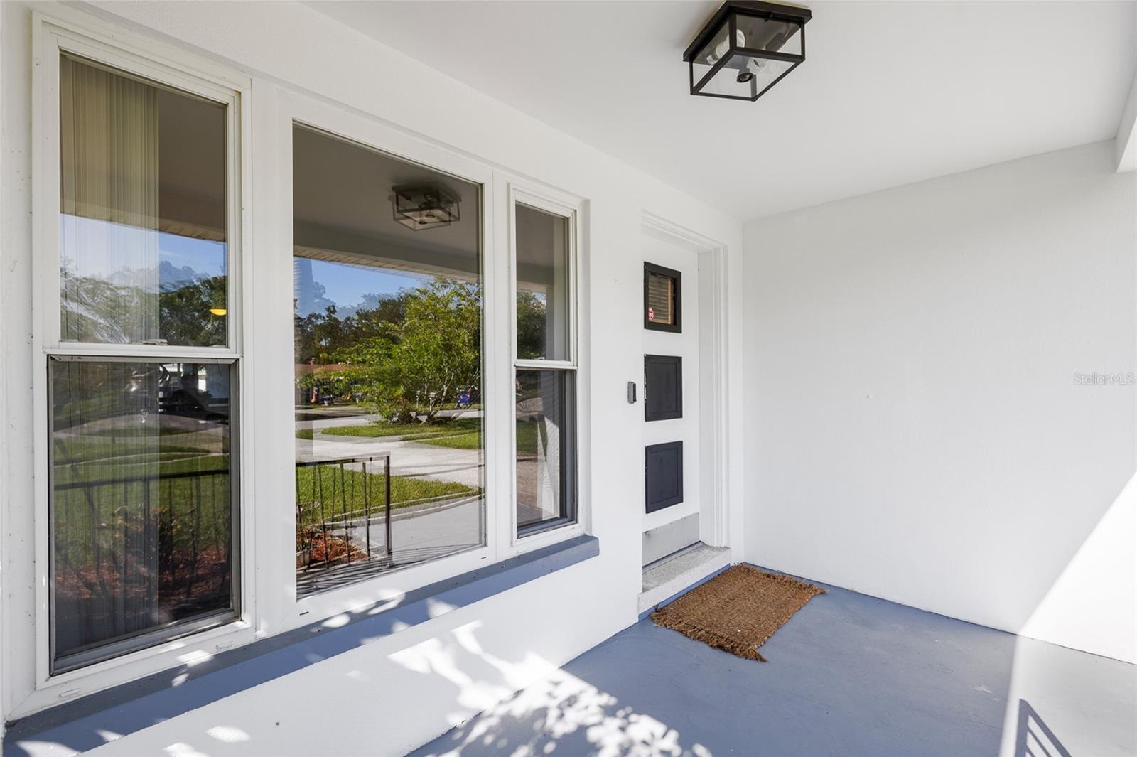 Image 5 of 48 For 1048 Charles Street