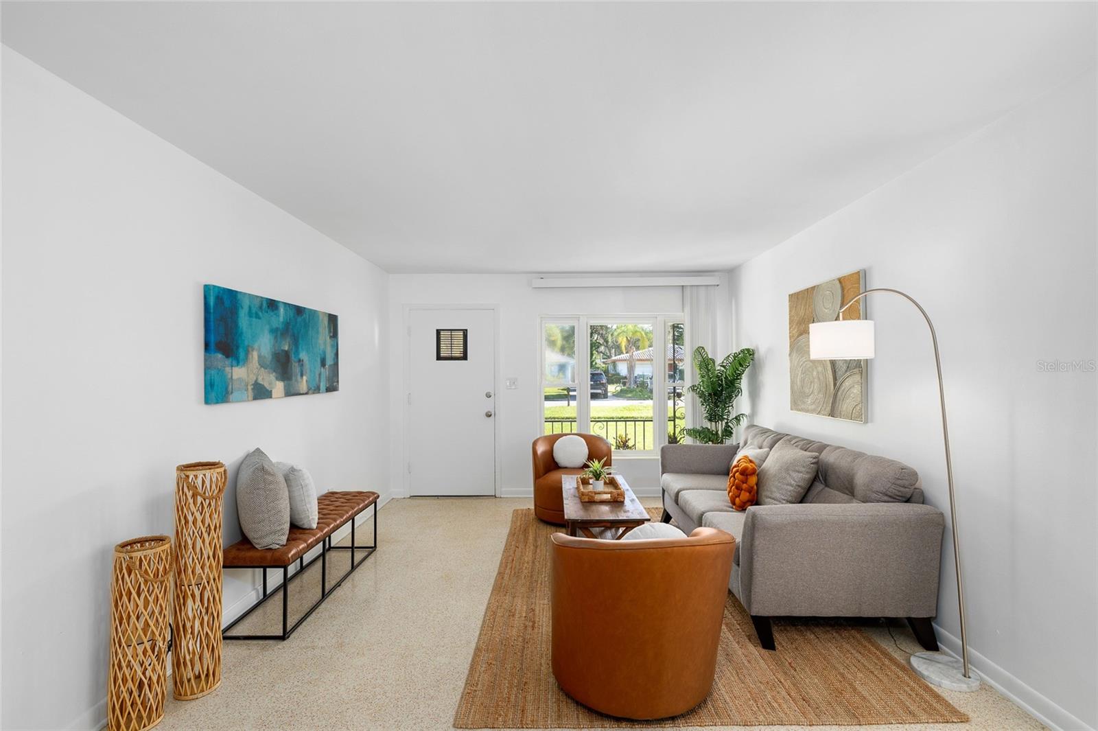 Image 6 of 48 For 1048 Charles Street