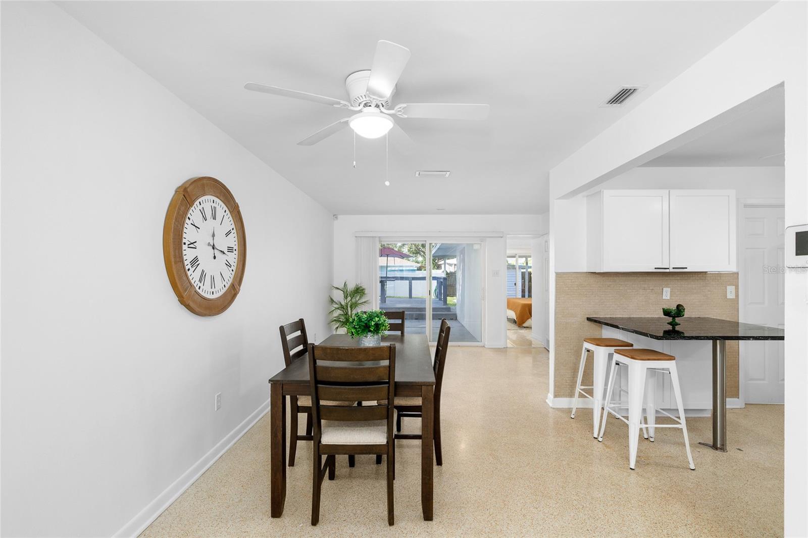 Image 9 of 48 For 1048 Charles Street