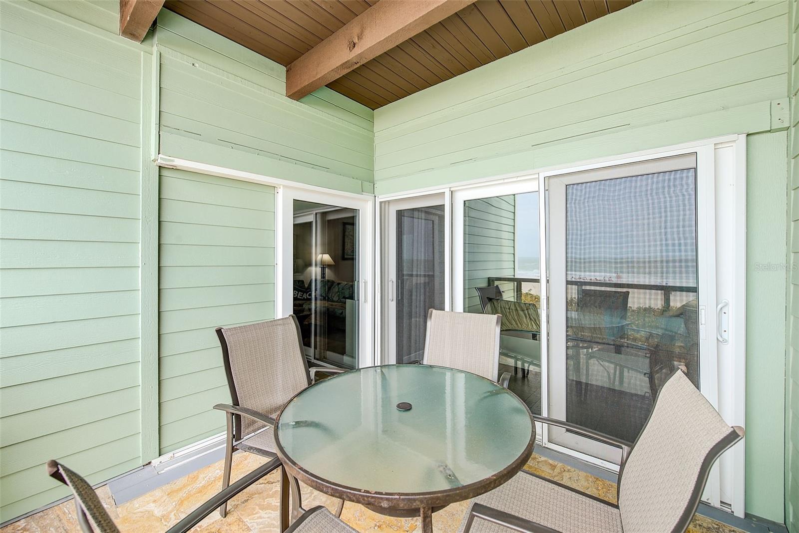 Image 10 of 53 For 19530 Gulf Boulevard 2b