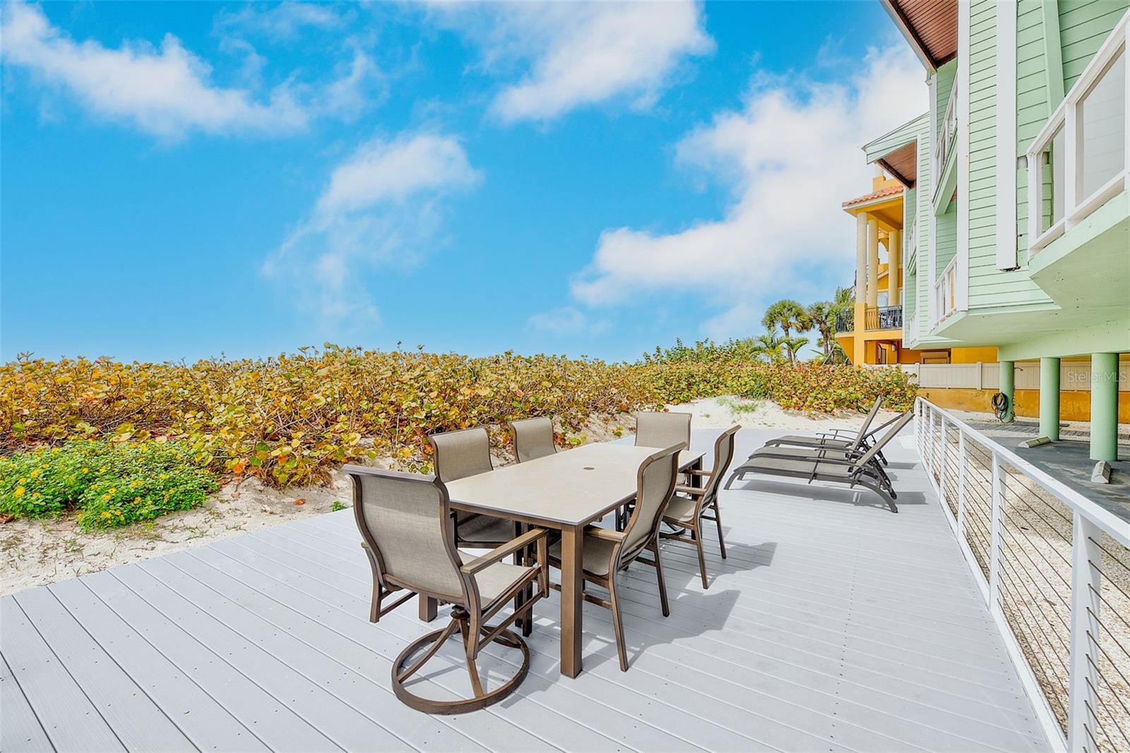 Image 17 of 53 For 19530 Gulf Boulevard 2b