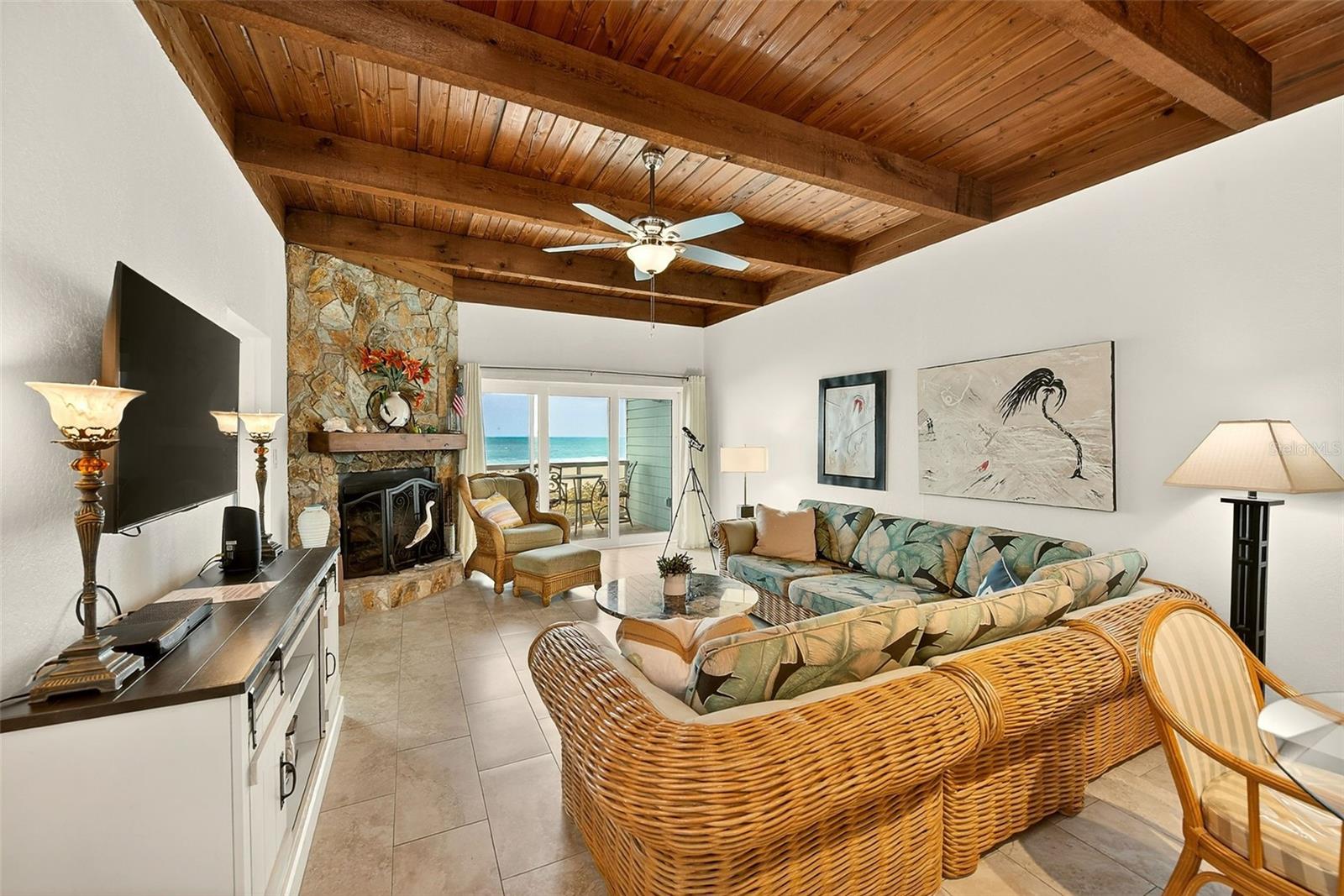 Image 30 of 53 For 19530 Gulf Boulevard 2b