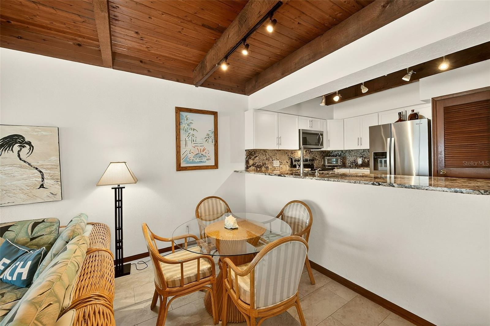 Image 32 of 53 For 19530 Gulf Boulevard 2b