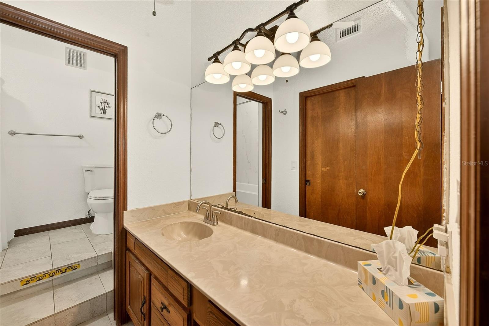 Image 36 of 53 For 19530 Gulf Boulevard 2b