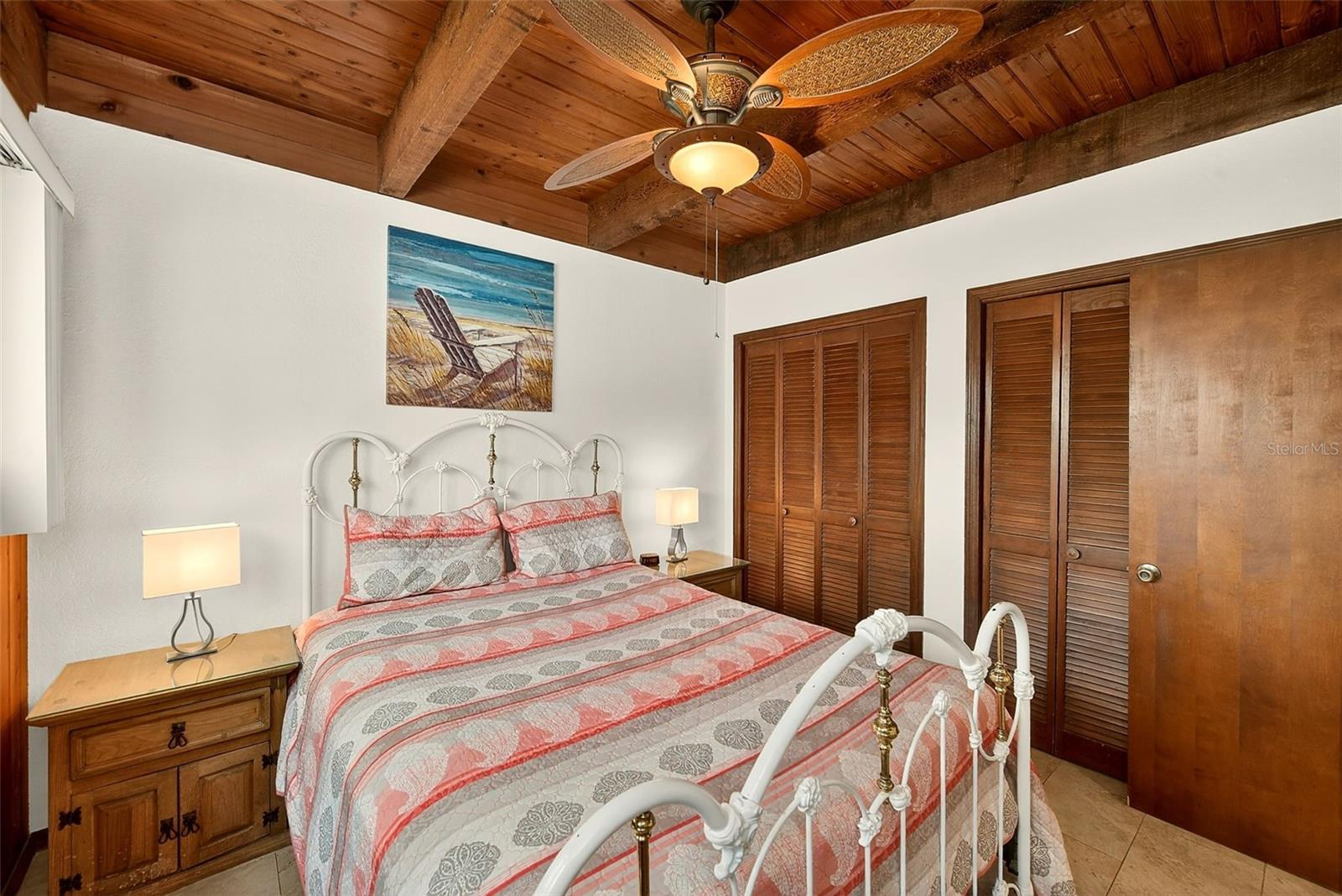 Image 40 of 53 For 19530 Gulf Boulevard 2b