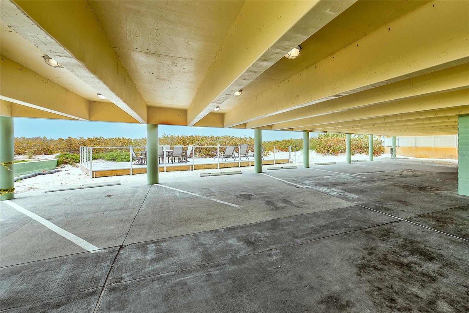 Image 43 of 53 For 19530 Gulf Boulevard 2b