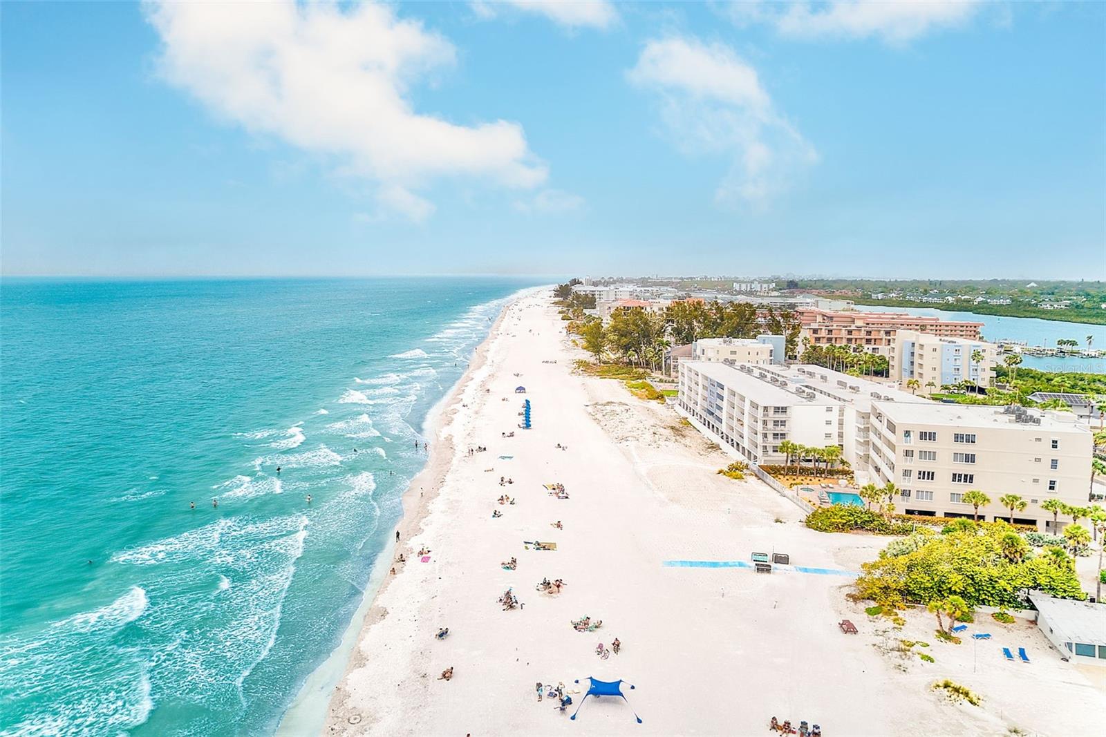 Image 6 of 53 For 19530 Gulf Boulevard 2b