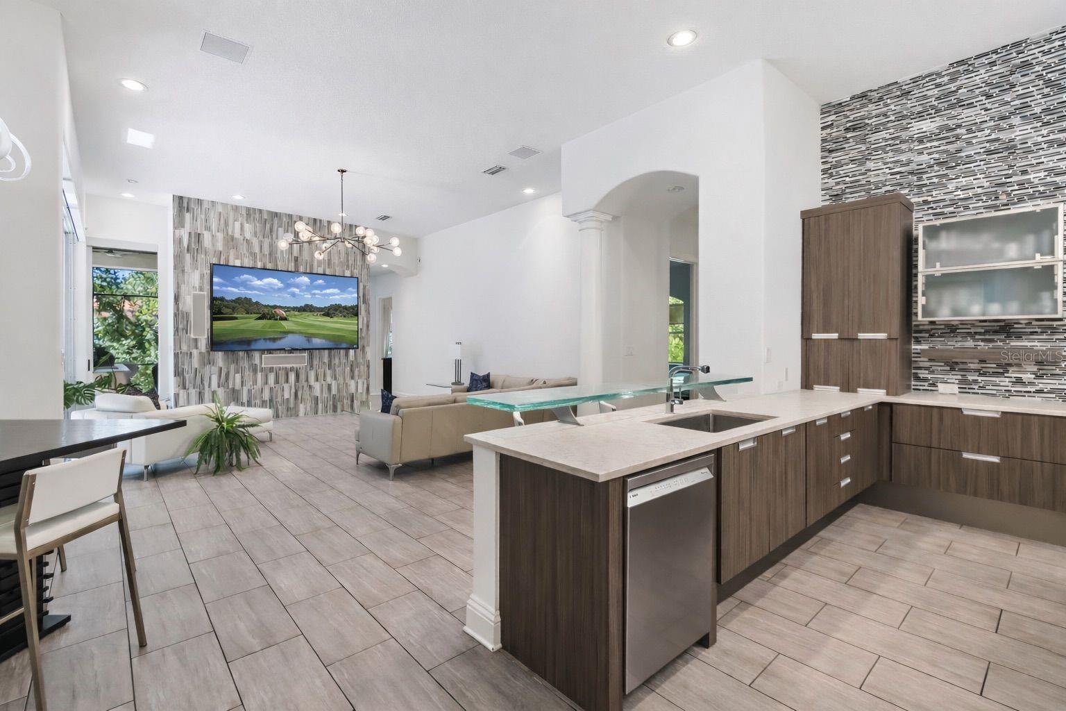 Listing photo id 11 for 17008 Madres De Avila