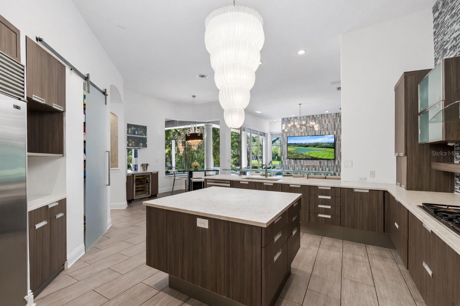 Listing photo id 12 for 17008 Madres De Avila