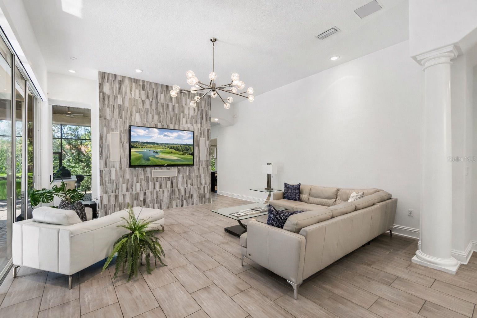 Listing photo id 16 for 17008 Madres De Avila