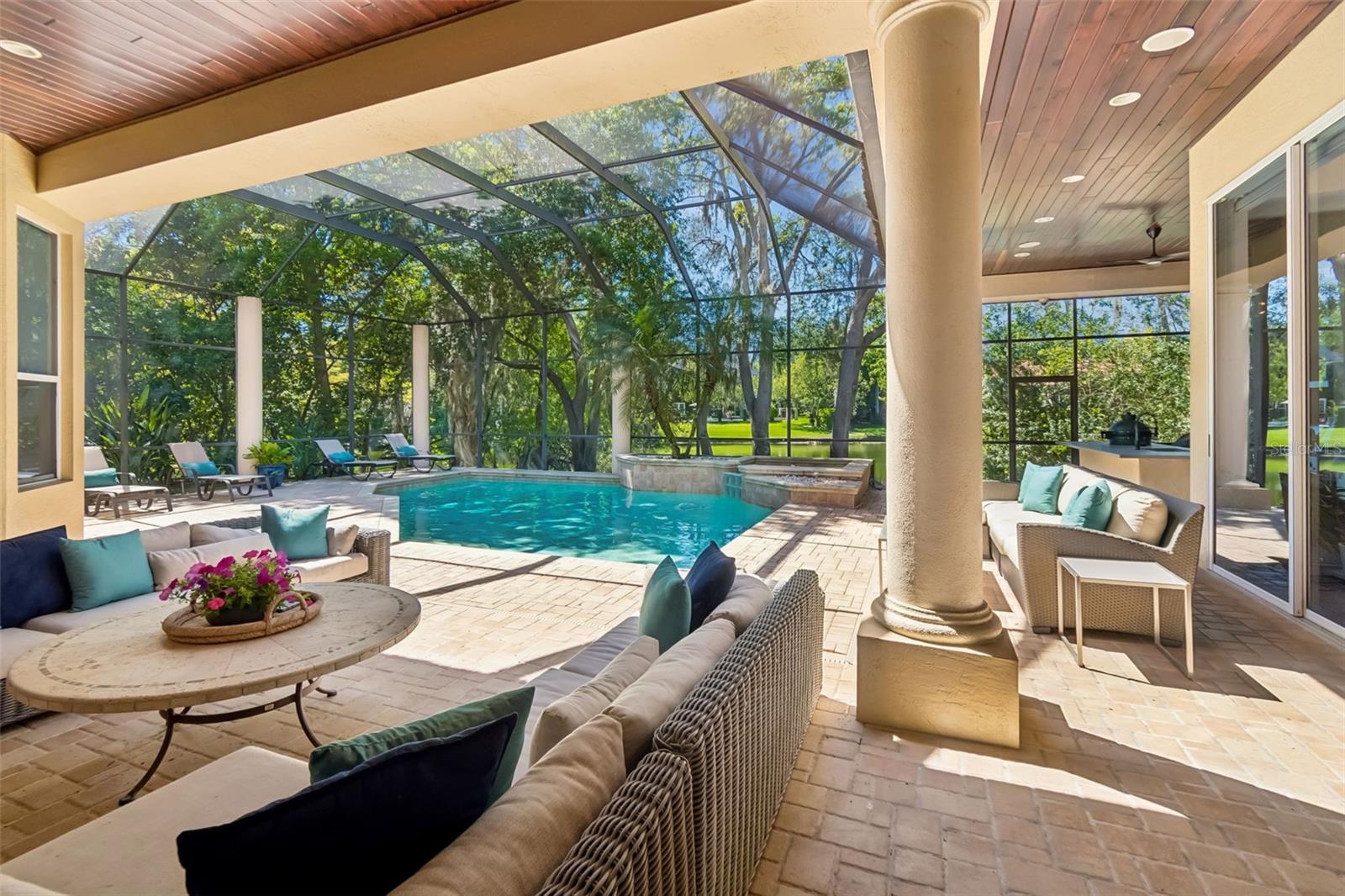 Listing photo id 22 for 17008 Madres De Avila