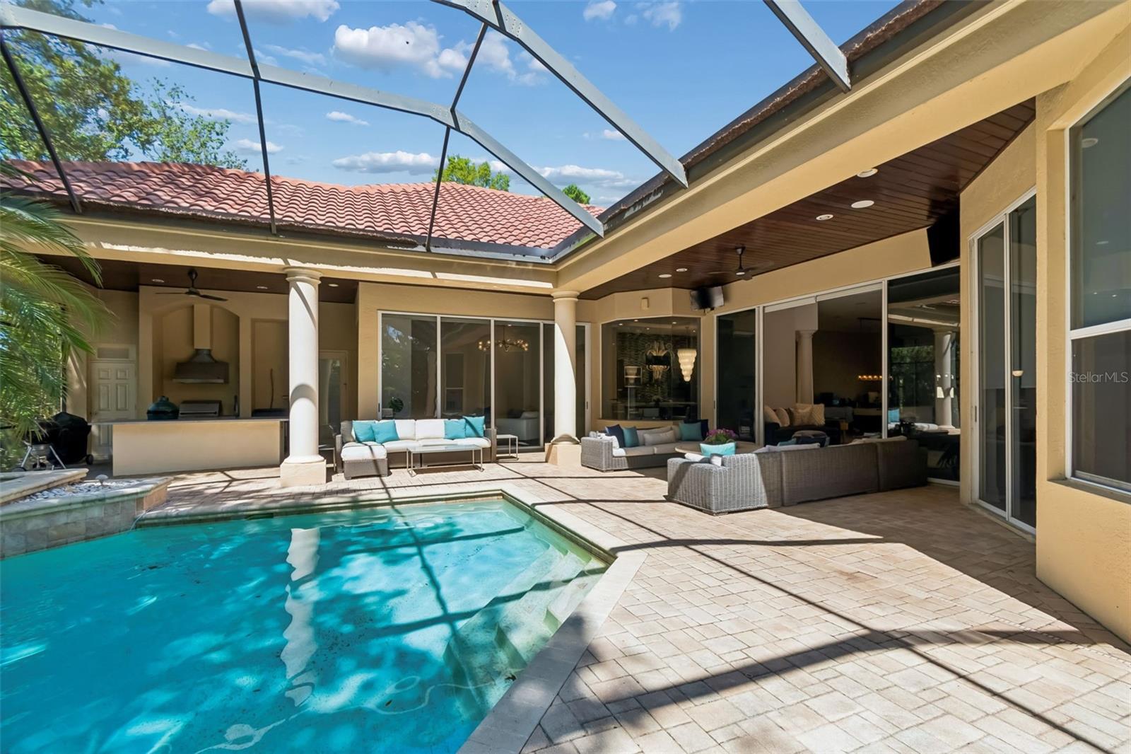 Listing photo id 25 for 17008 Madres De Avila