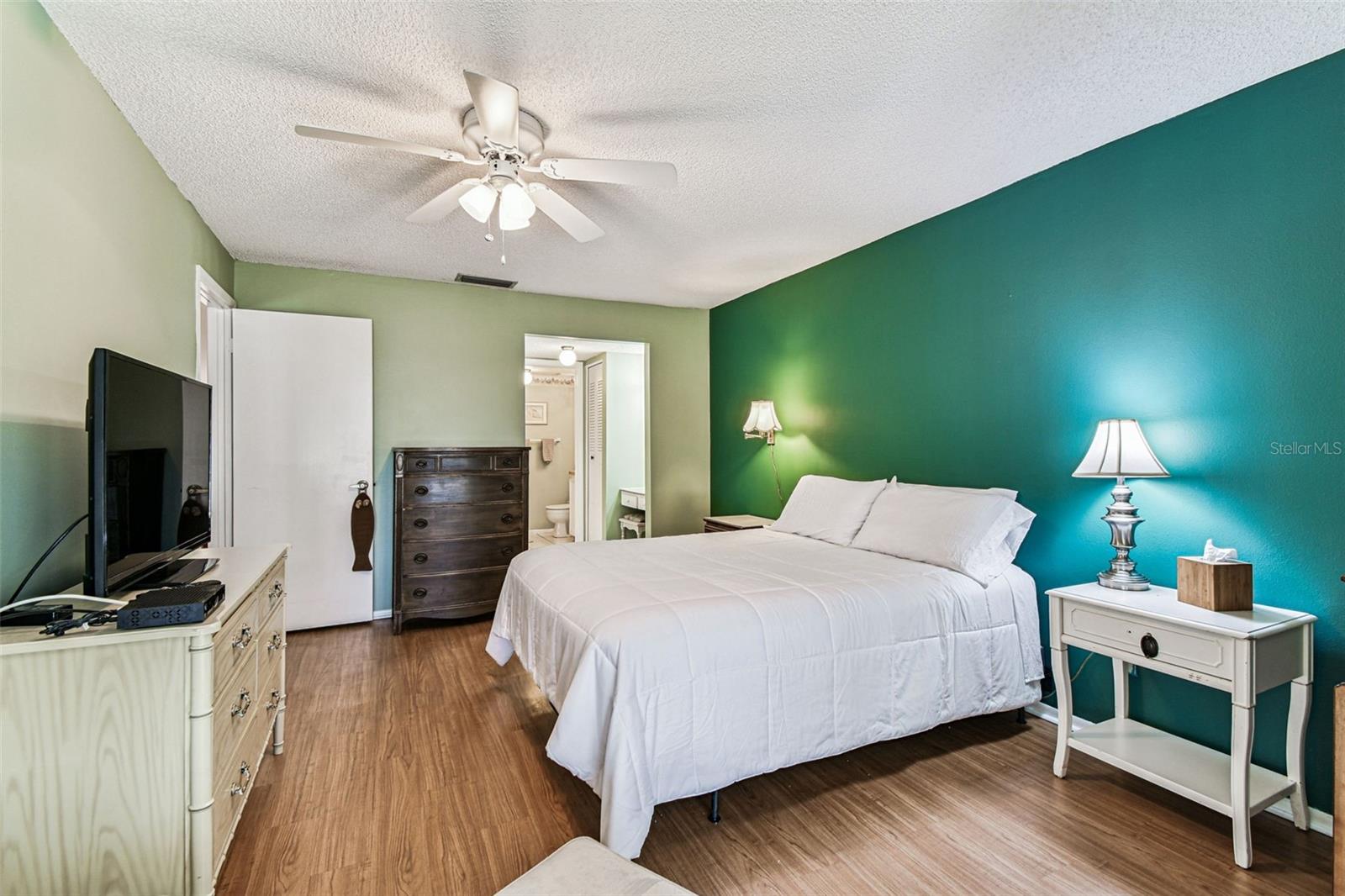 Image 7 of 15 For 19029 Us Highway 19 N 10d