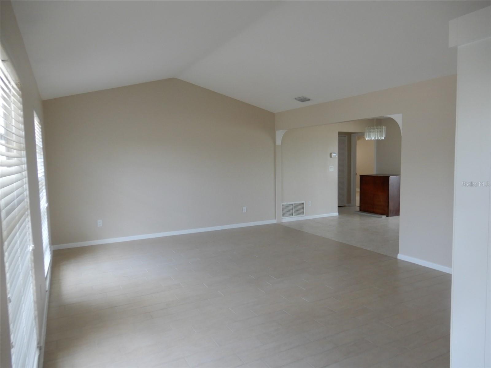 Image 10 of 26 For 337 1st Street W