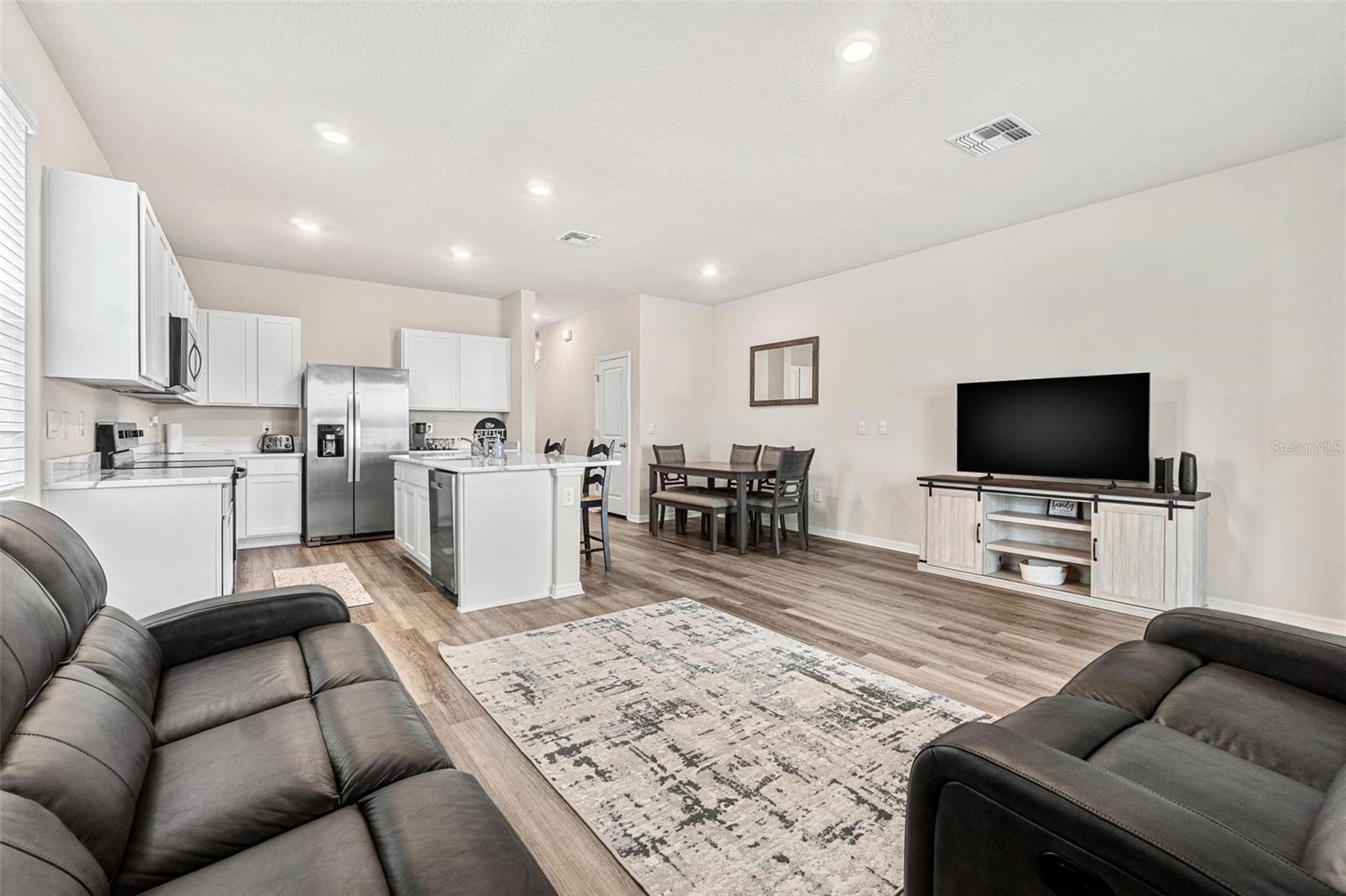 Image 14 of 35 For 829 Horizon Way