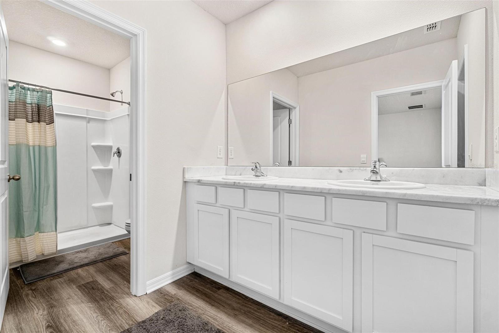 Image 22 of 35 For 829 Horizon Way