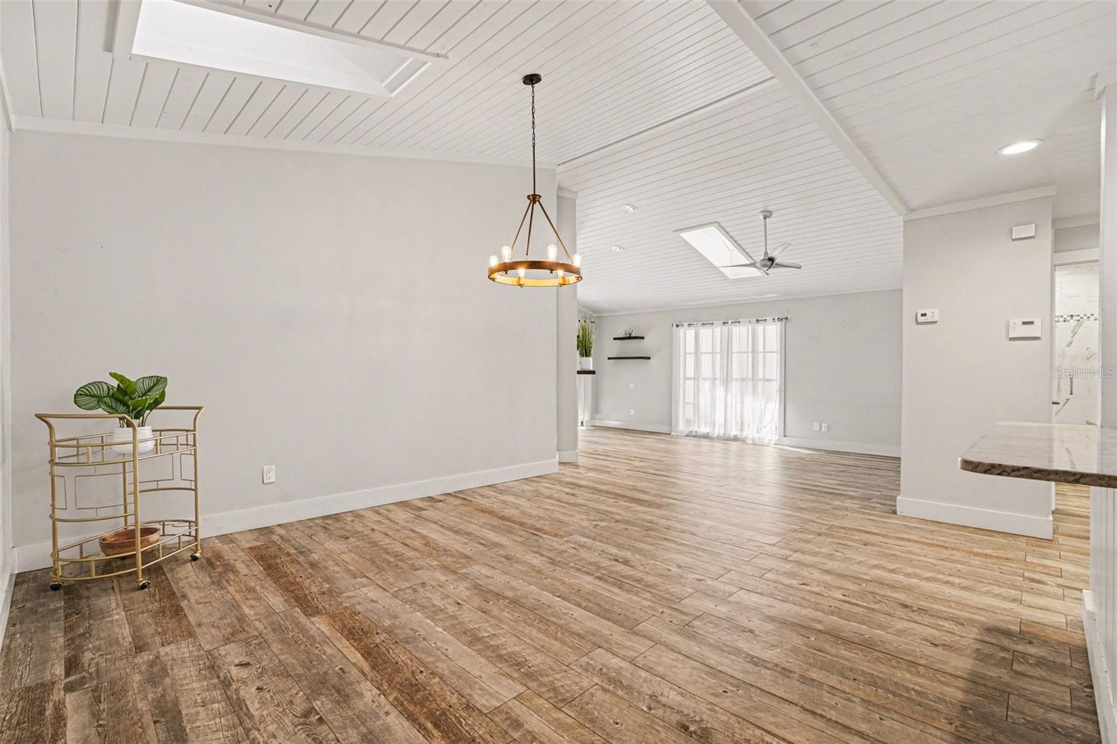 Image 11 of 31 For 13803 Lazy Oak Drive