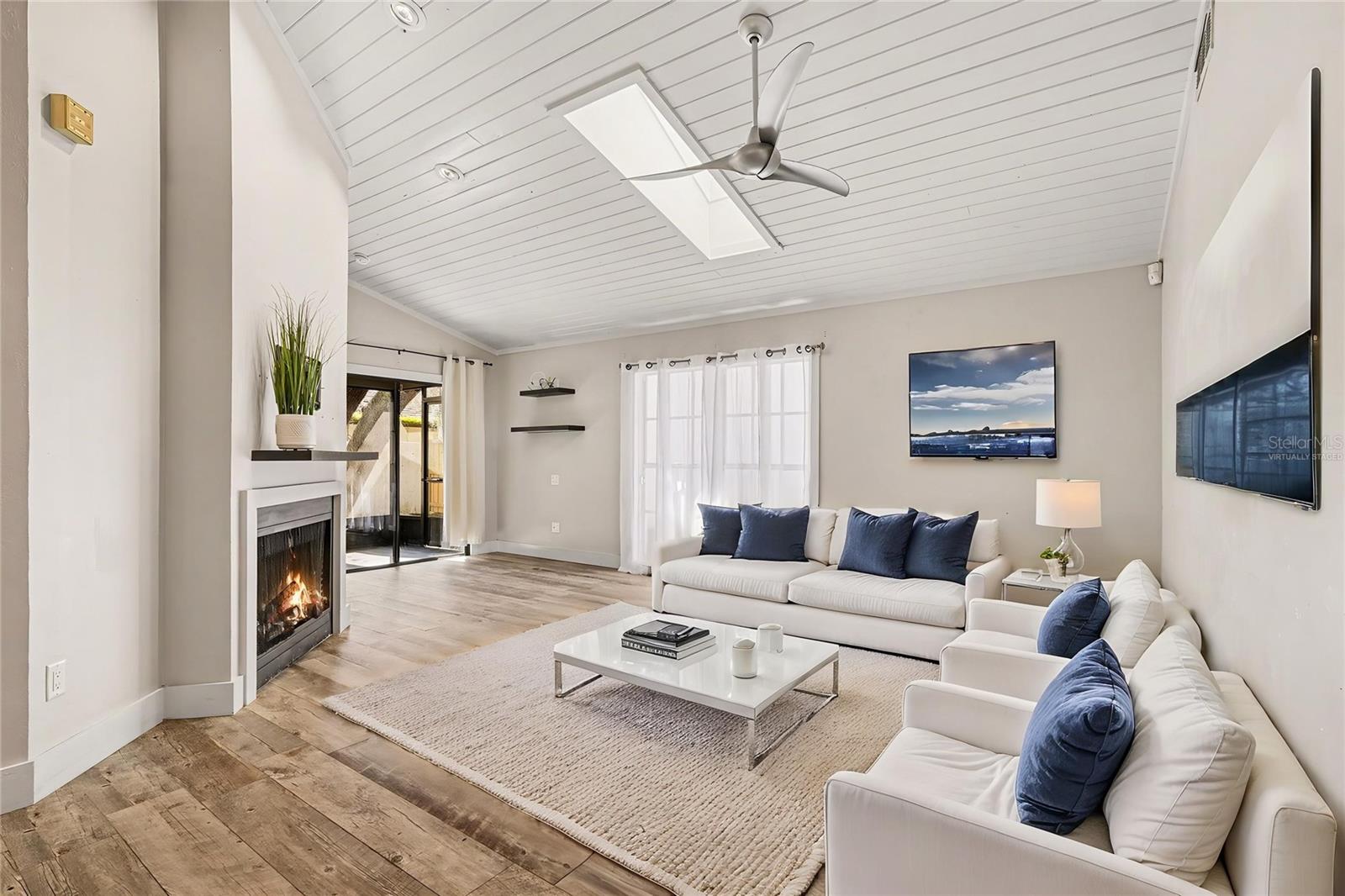 Image 12 of 31 For 13803 Lazy Oak Drive