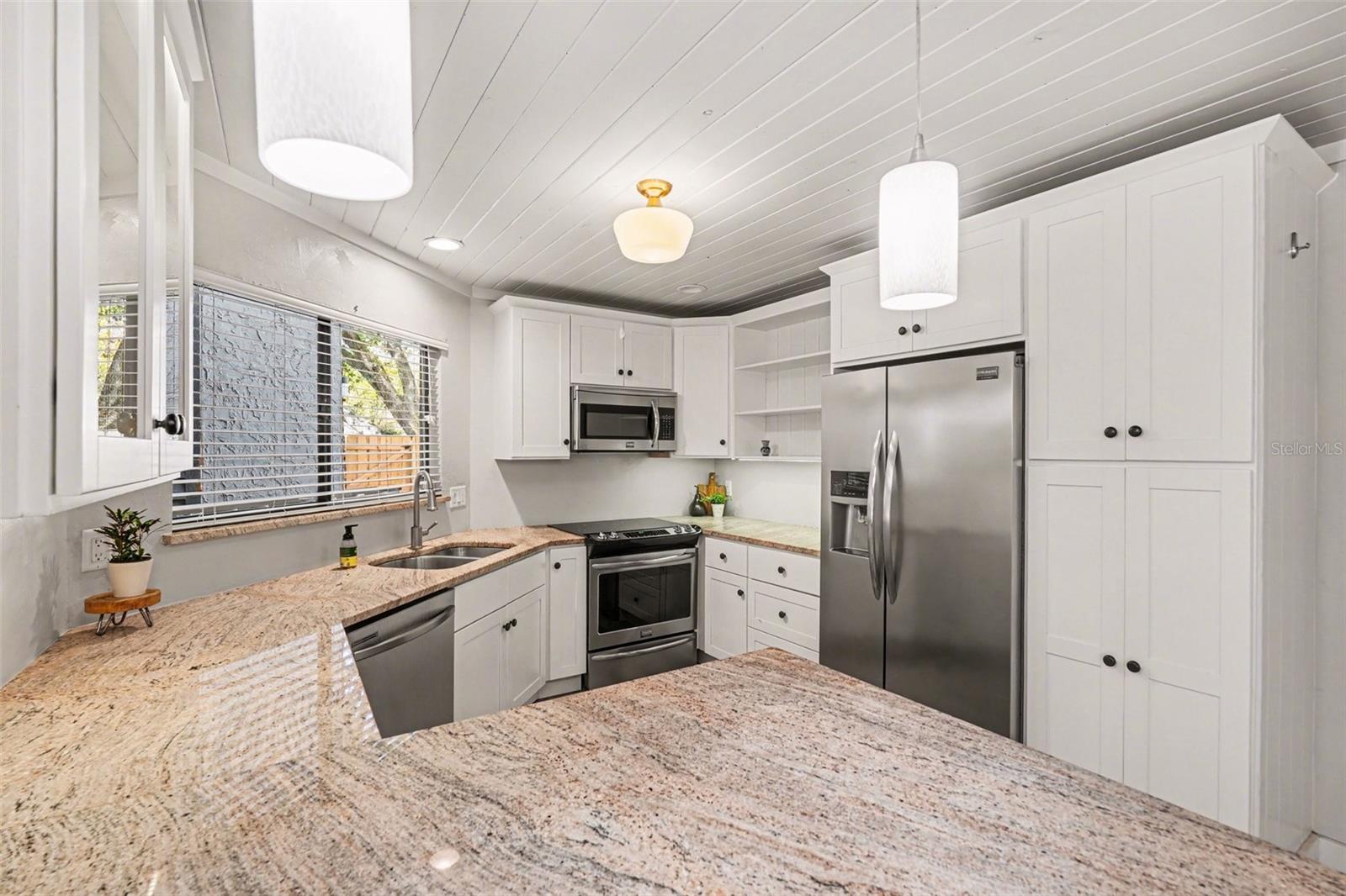 Image 8 of 31 For 13803 Lazy Oak Drive