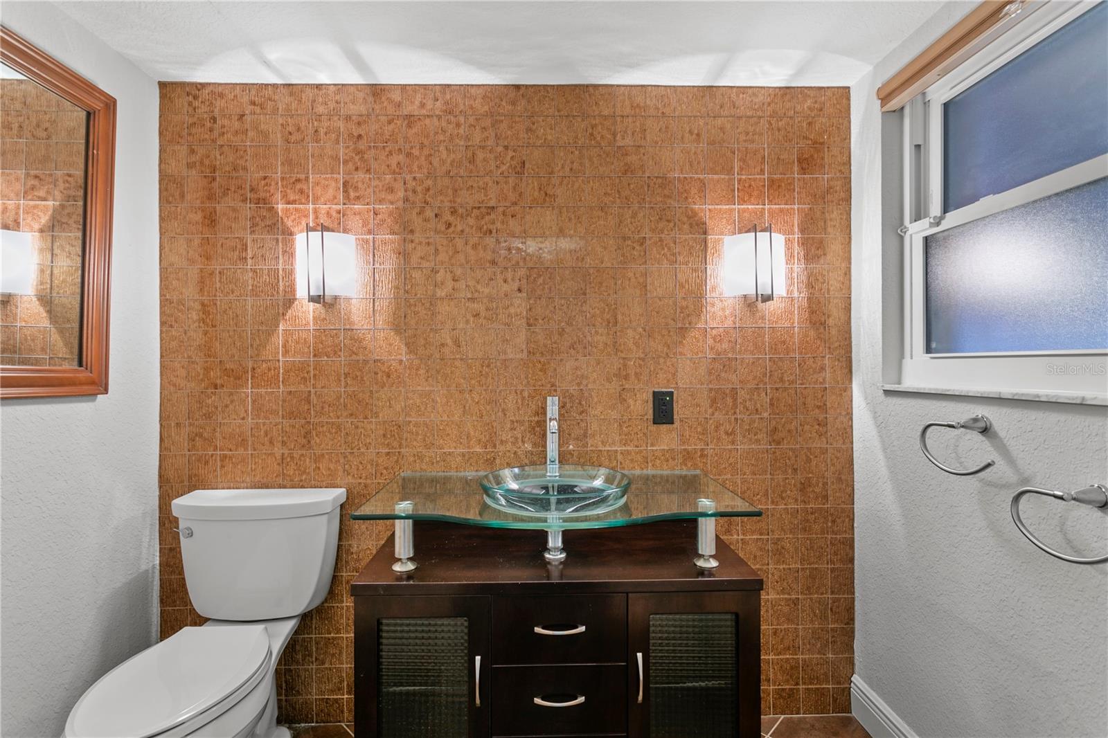 Image 10 of 53 For 5200 Brittany Drive S 4-1102